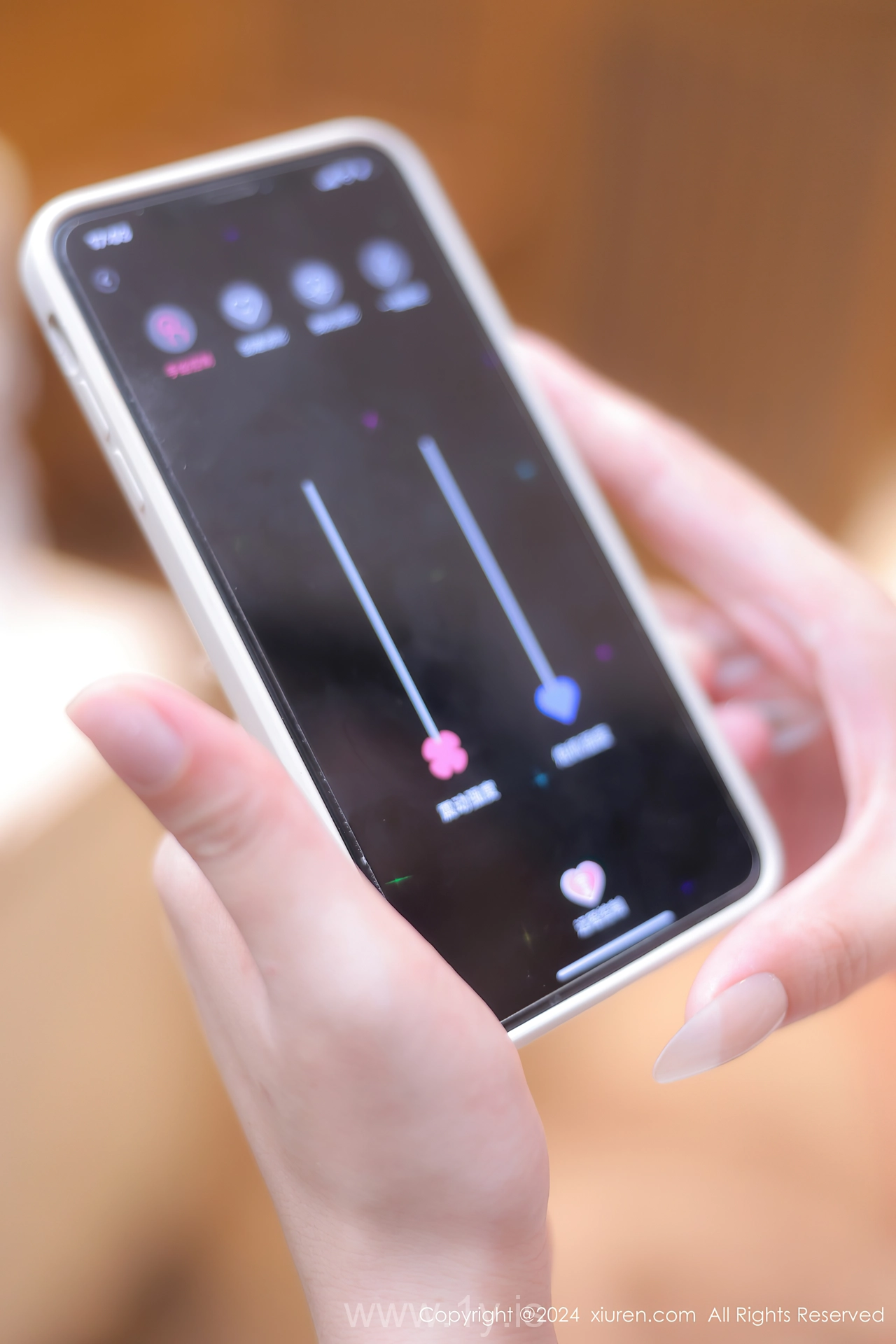 XIUREN(秀人网) No.8119 Tempting & Enchanting Asian Vixen 小泡芙winna