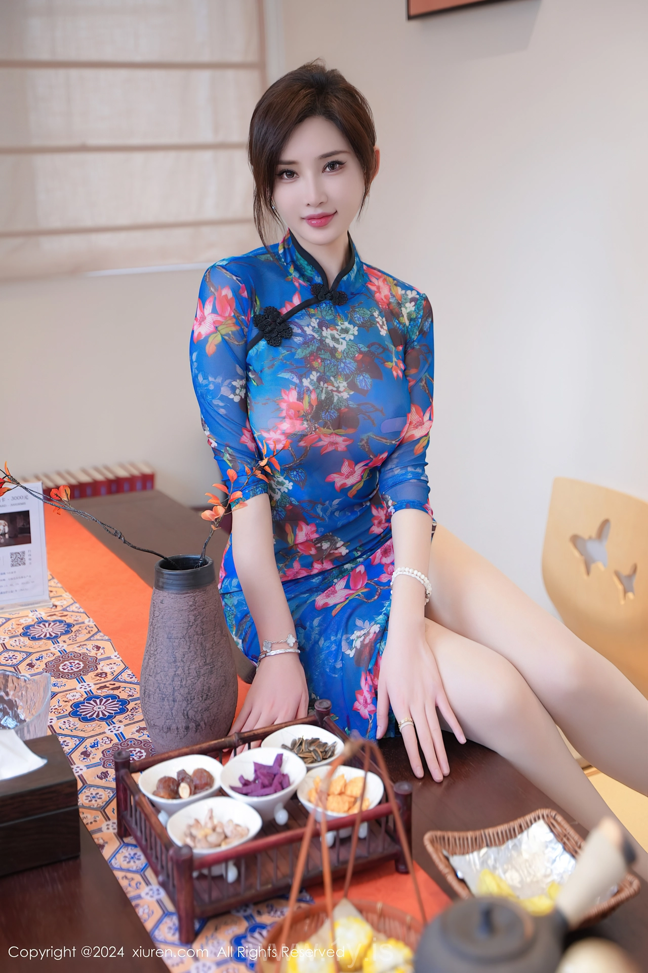 XIUREN(秀人网) No.8127 Stylish & Fashionable Asian Enchantress Carol周妍希X