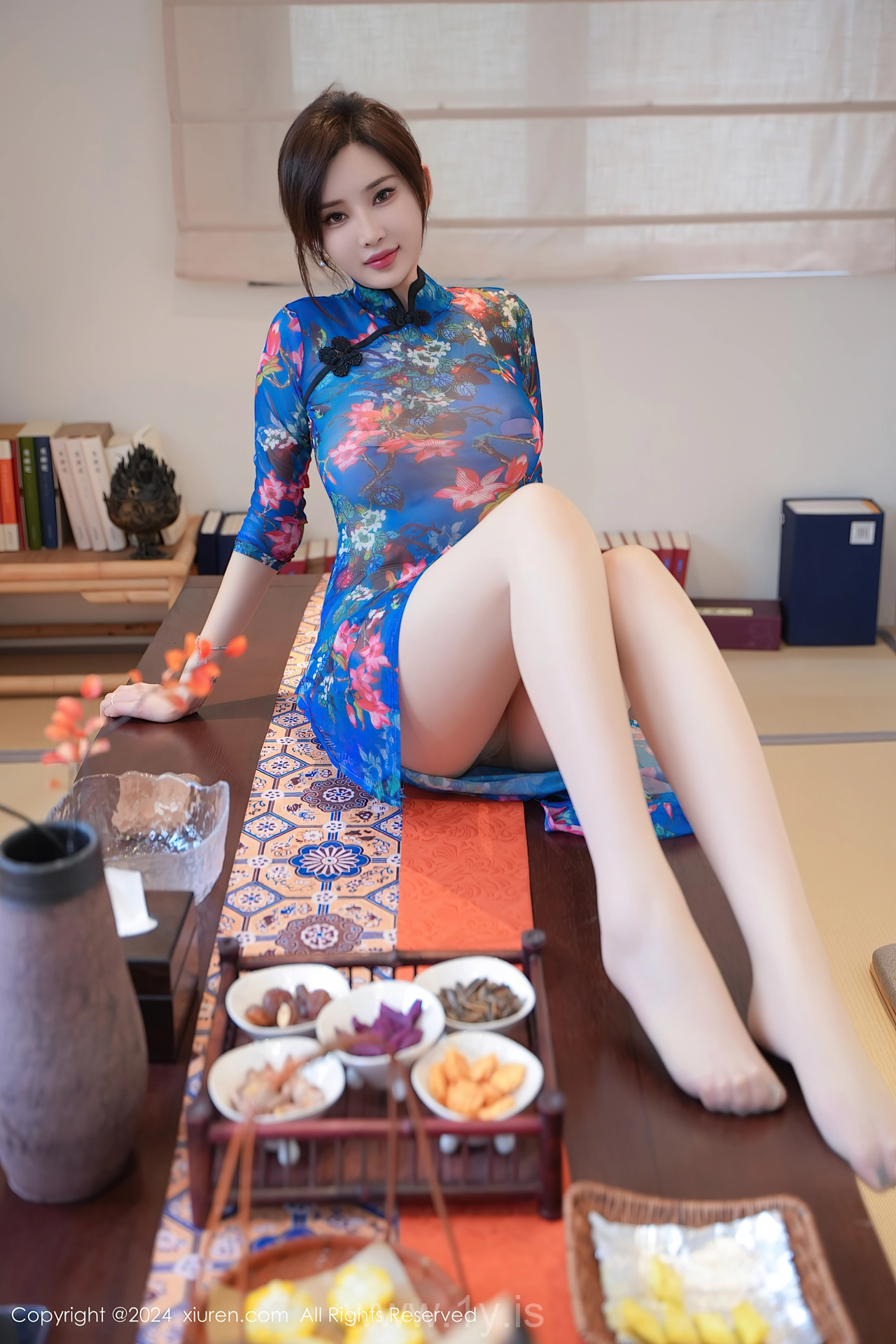 XIUREN(秀人网) No.8127 Stylish & Fashionable Asian Enchantress Carol周妍希X