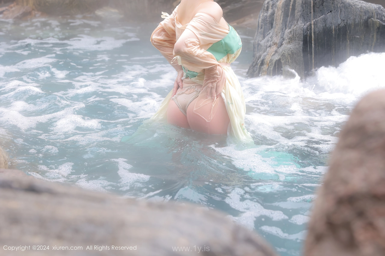 XIUREN(秀人网) No.8128 Appealing & Nice-looking Chinese Seductress 诗诗kiki