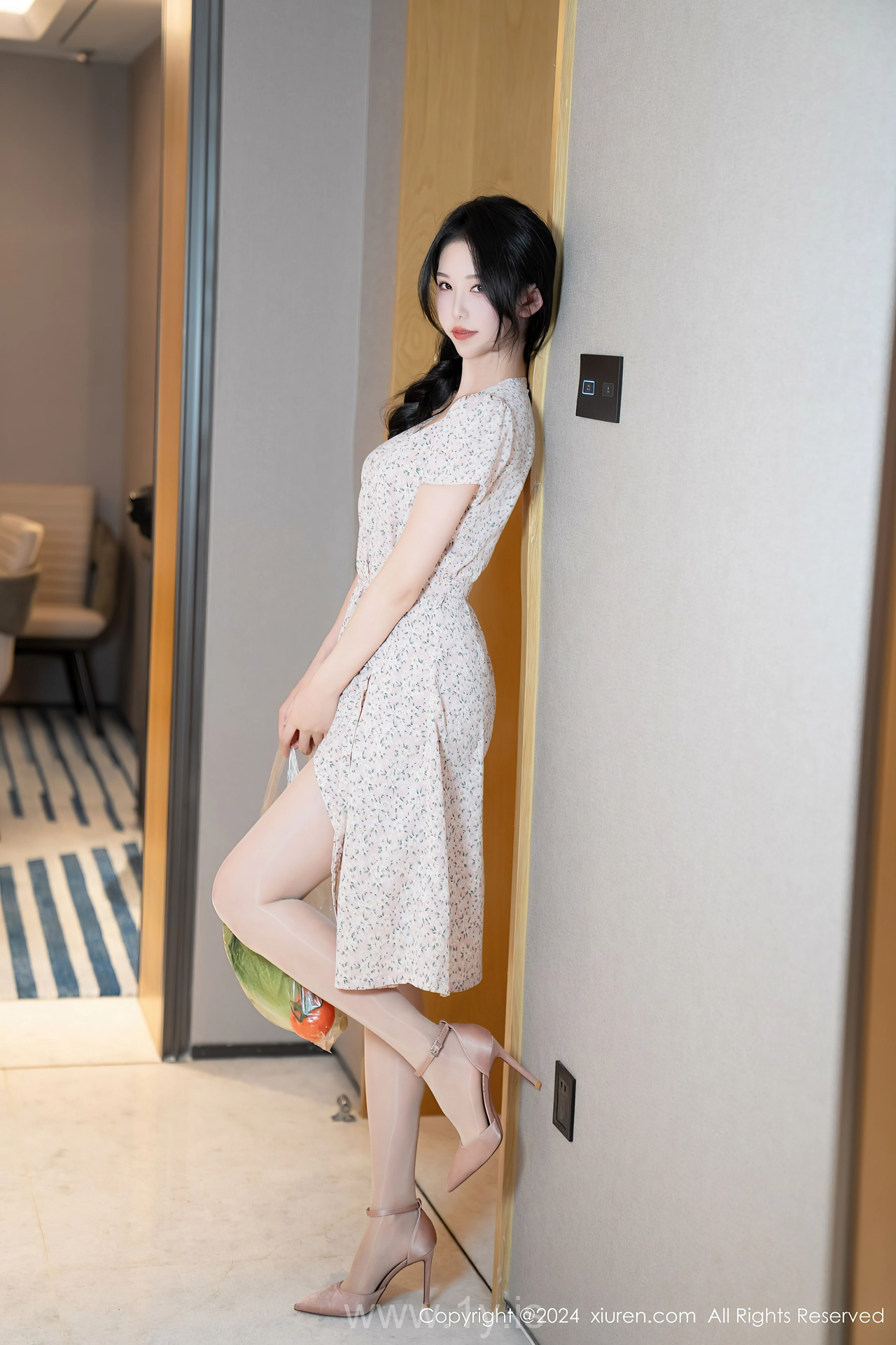 XIUREN(秀人网) No.8130 Slender Asian Starlet 利世