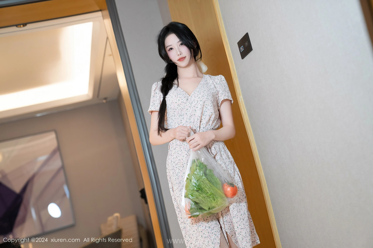 XIUREN(秀人网) No.8130 Slender Asian Starlet 利世