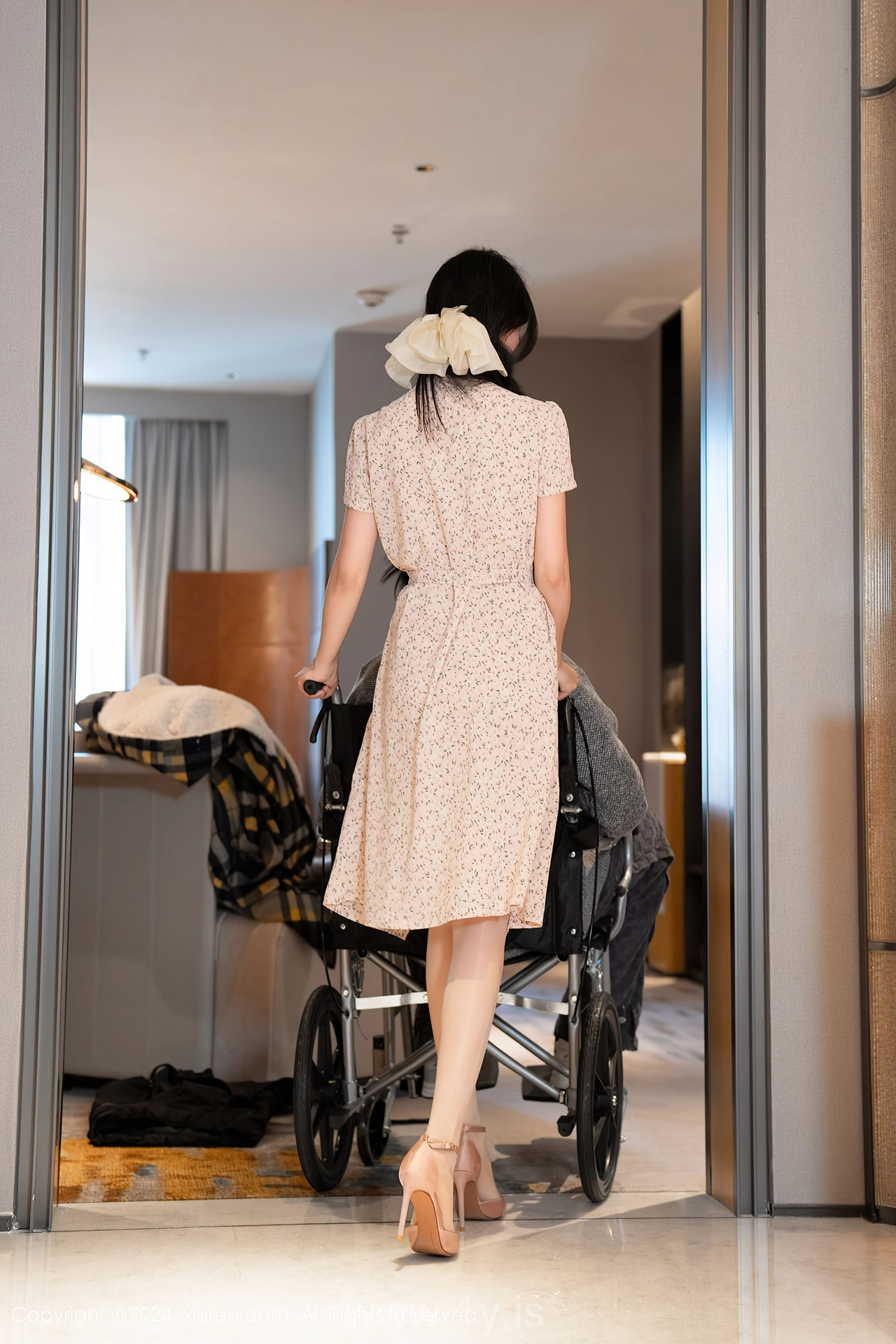 XIUREN(秀人网) No.8130 Slender Asian Starlet 利世