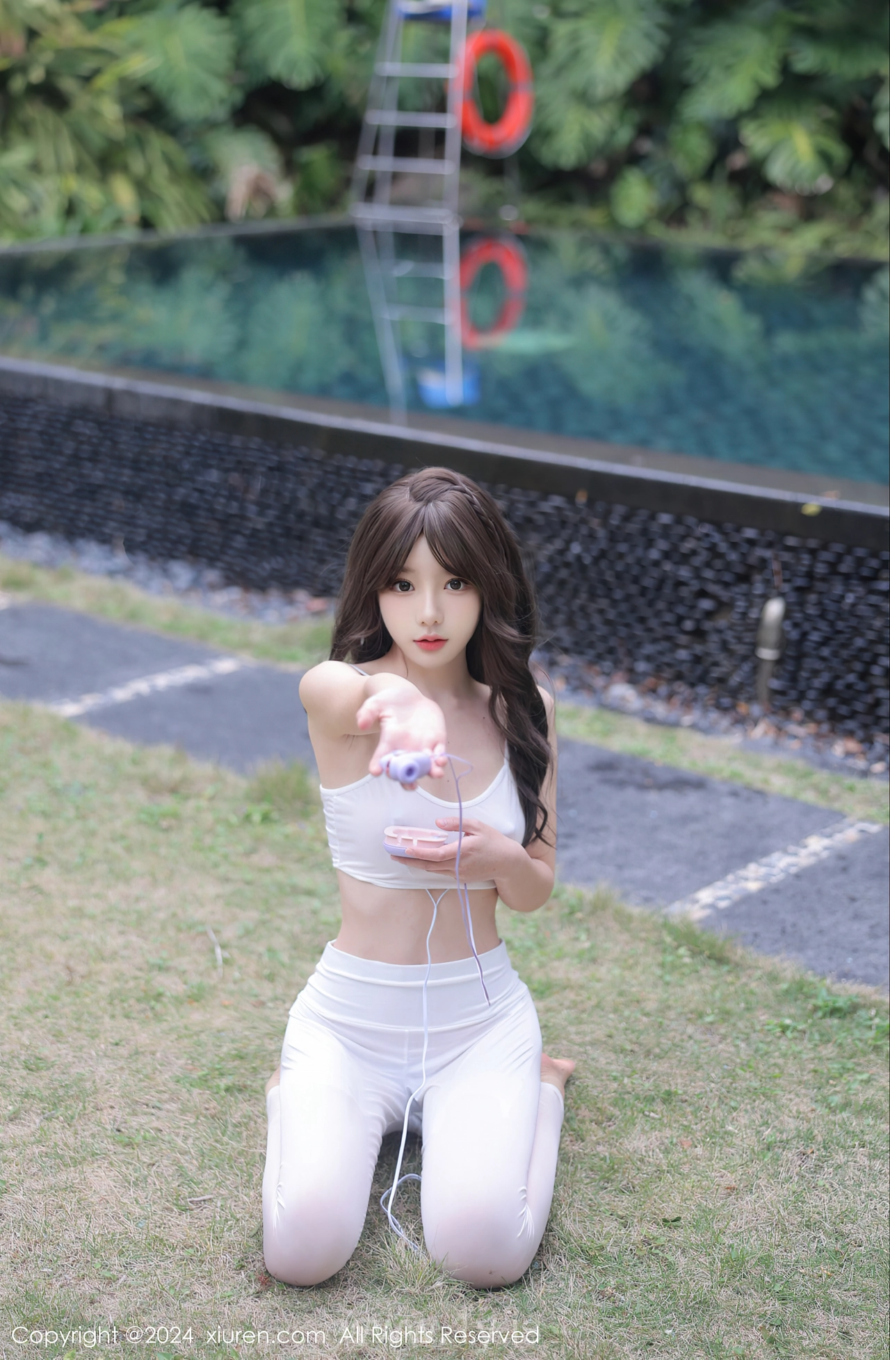 XIUREN(秀人网) No.8132 Vivacious & Radiant Asian Mature Princess 桃妖夭