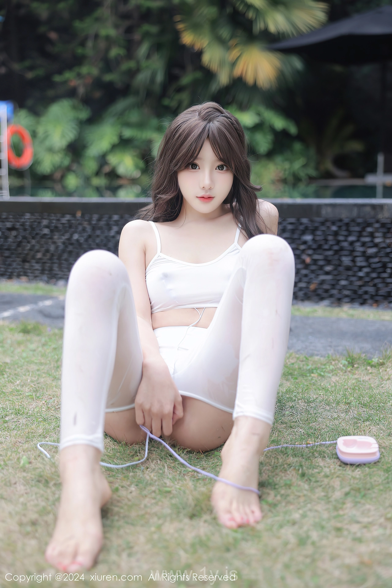 XIUREN(秀人网) No.8132 Vivacious & Radiant Asian Mature Princess 桃妖夭