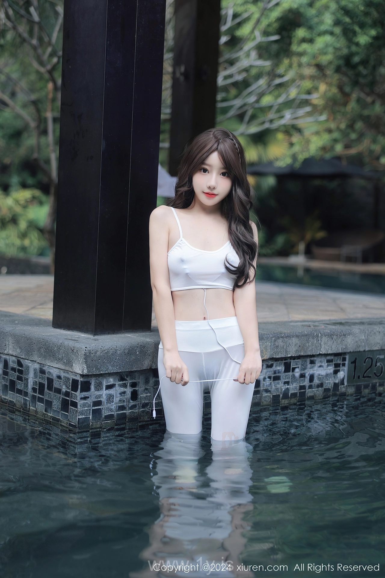 XIUREN(秀人网) No.8132 Vivacious & Radiant Asian Mature Princess 桃妖夭