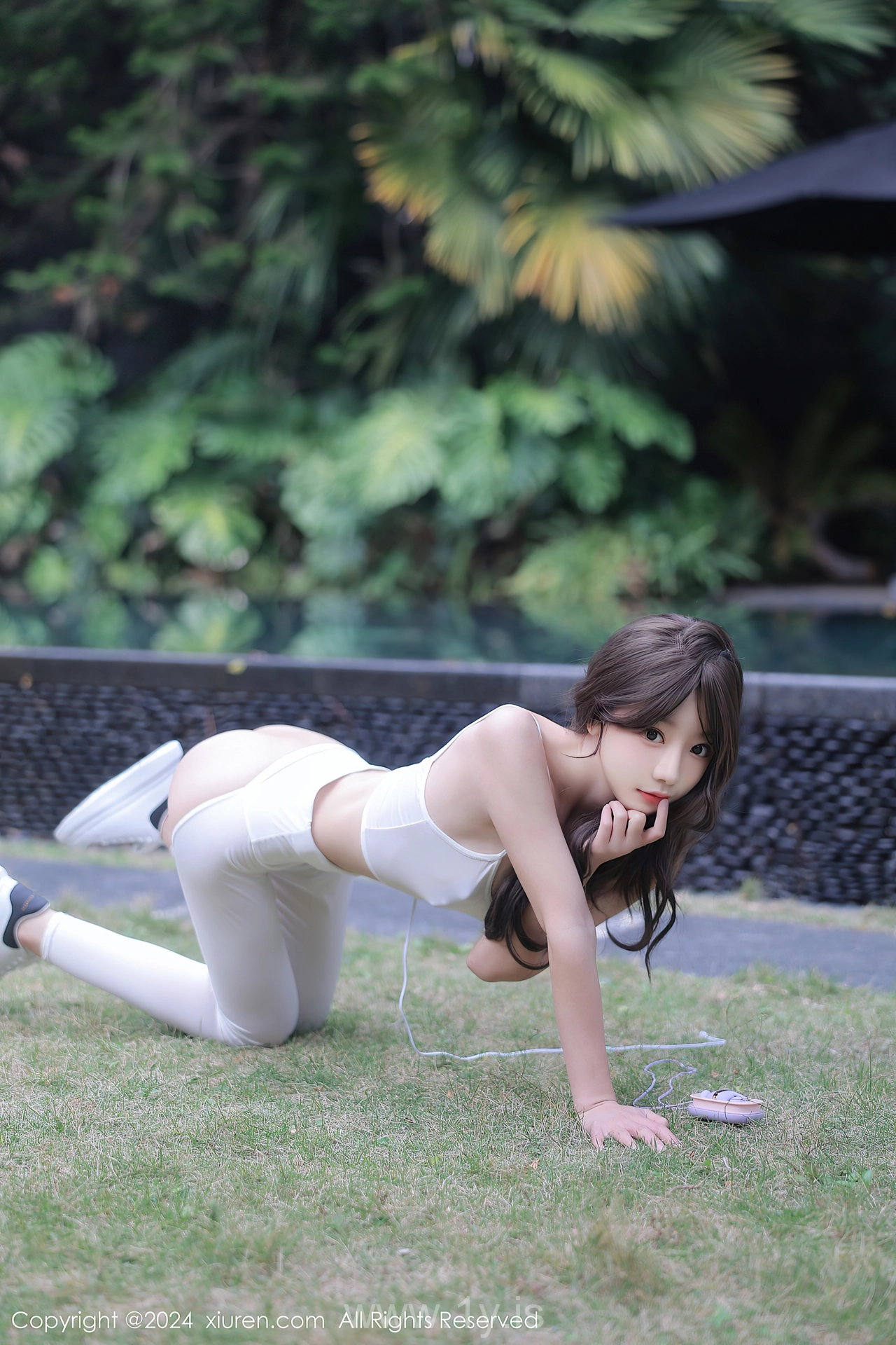 XIUREN(秀人网) No.8132 Vivacious & Radiant Asian Mature Princess 桃妖夭