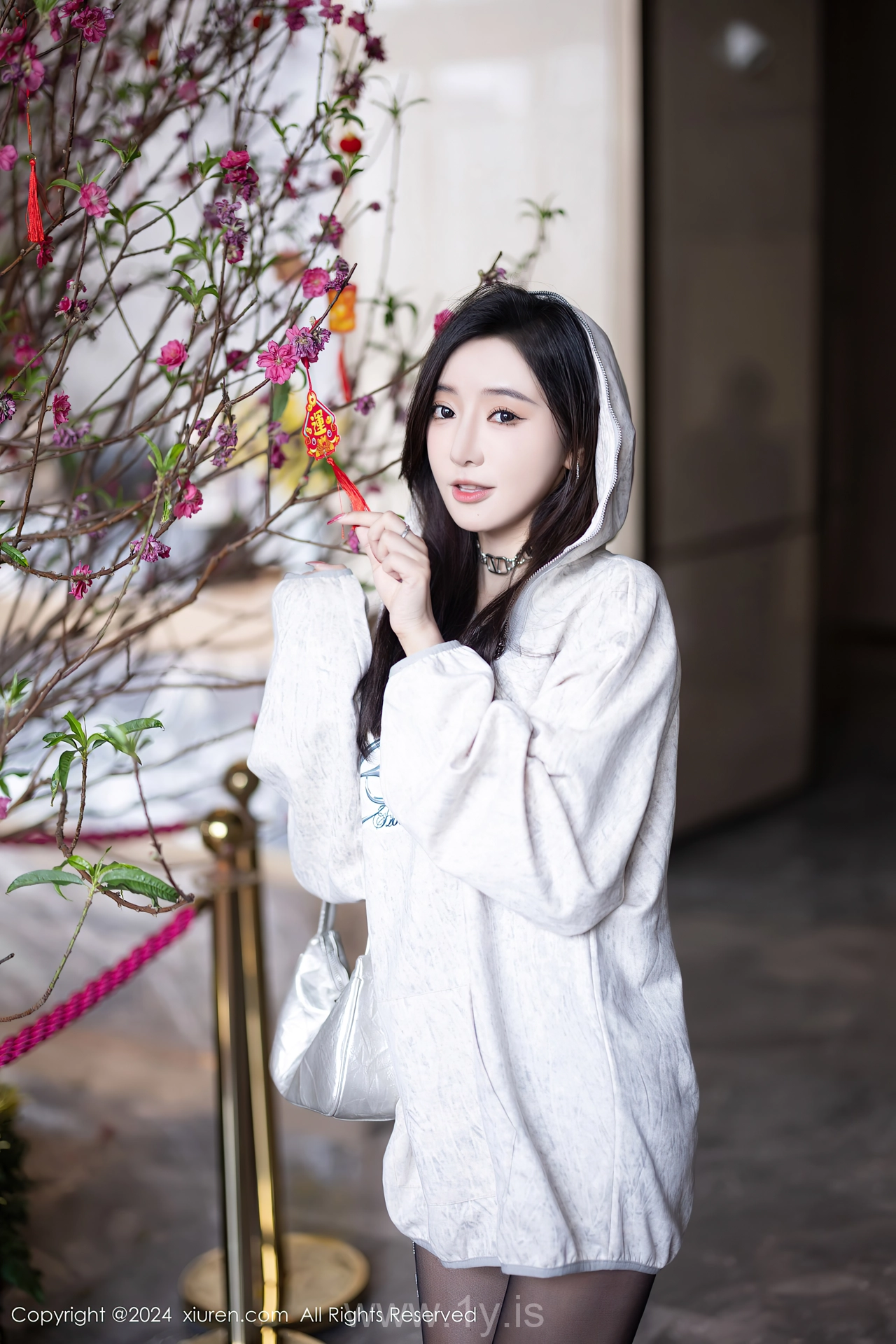 XIUREN(秀人网) No.8135 Lively Chinese Queen 王馨瑶yanni