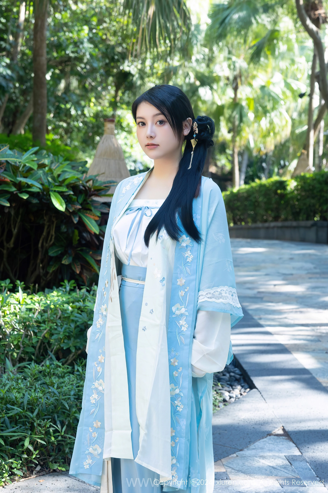 XIUREN(秀人网) No.8137 Chic Asian Girl 模特合集