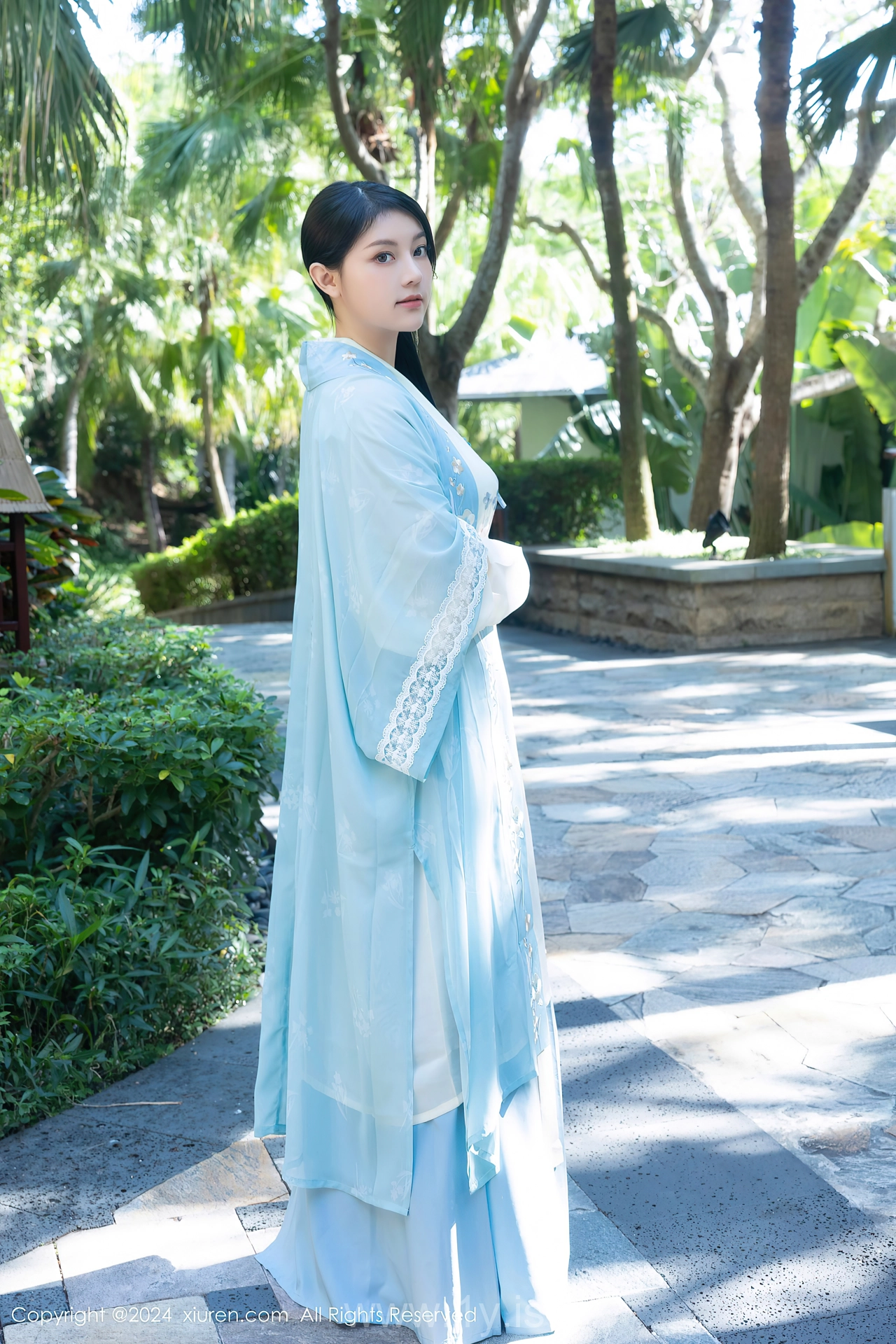 XIUREN(秀人网) No.8137 Chic Asian Girl 模特合集