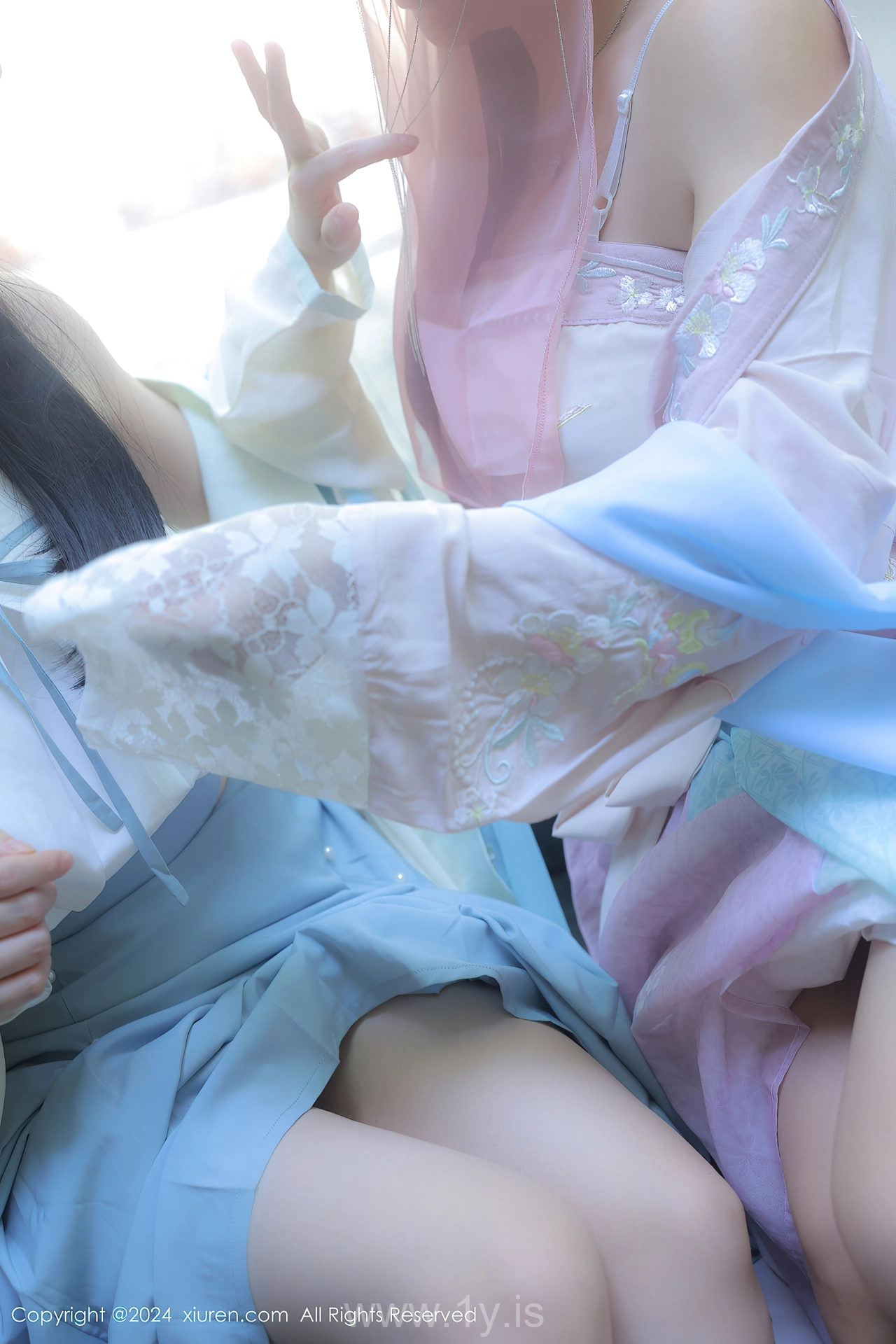 XIUREN(秀人网) No.8137 Chic Asian Girl 模特合集