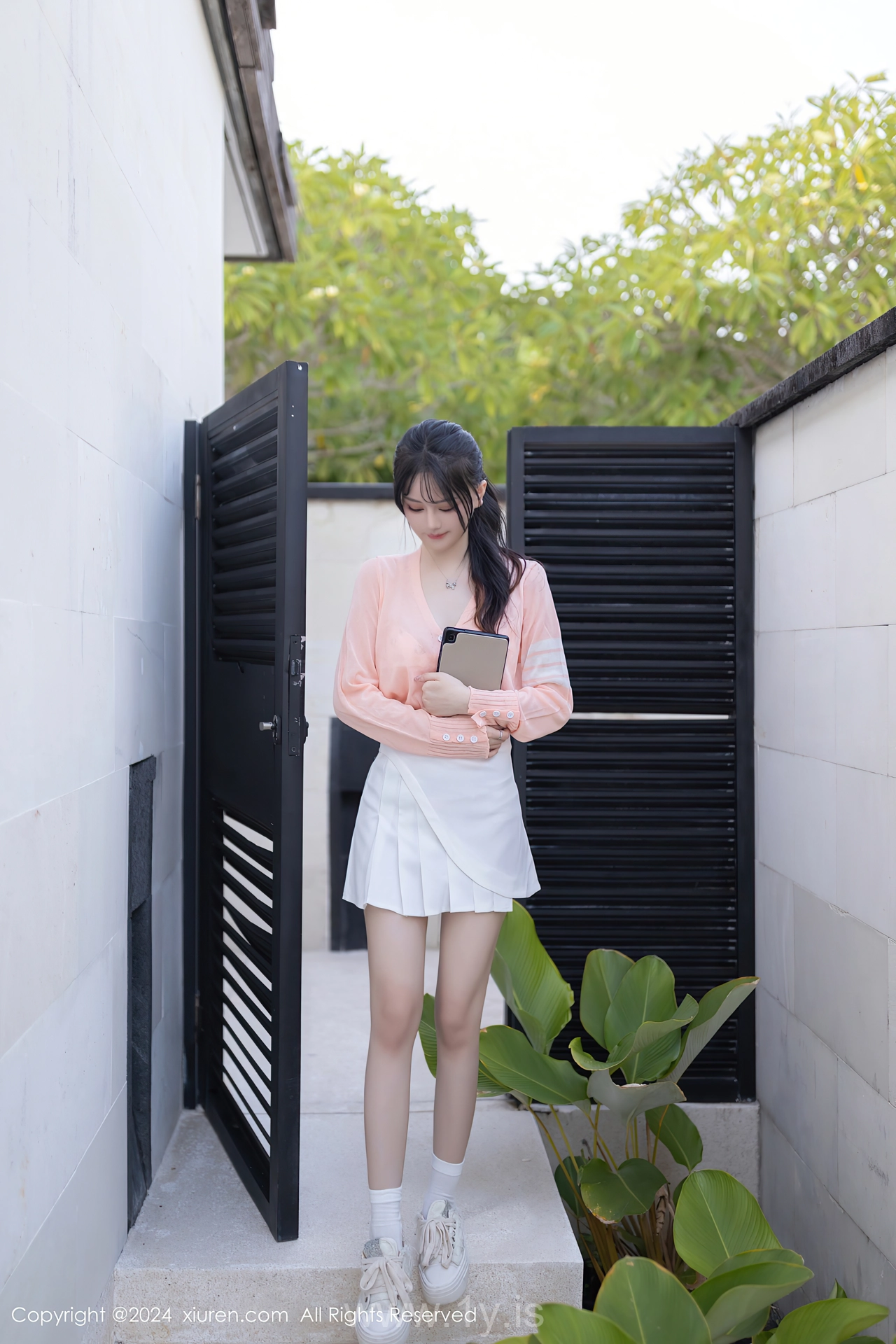 XIUREN(秀人网) No.8138 Delightful & Adorable Chinese Siren 幼幼