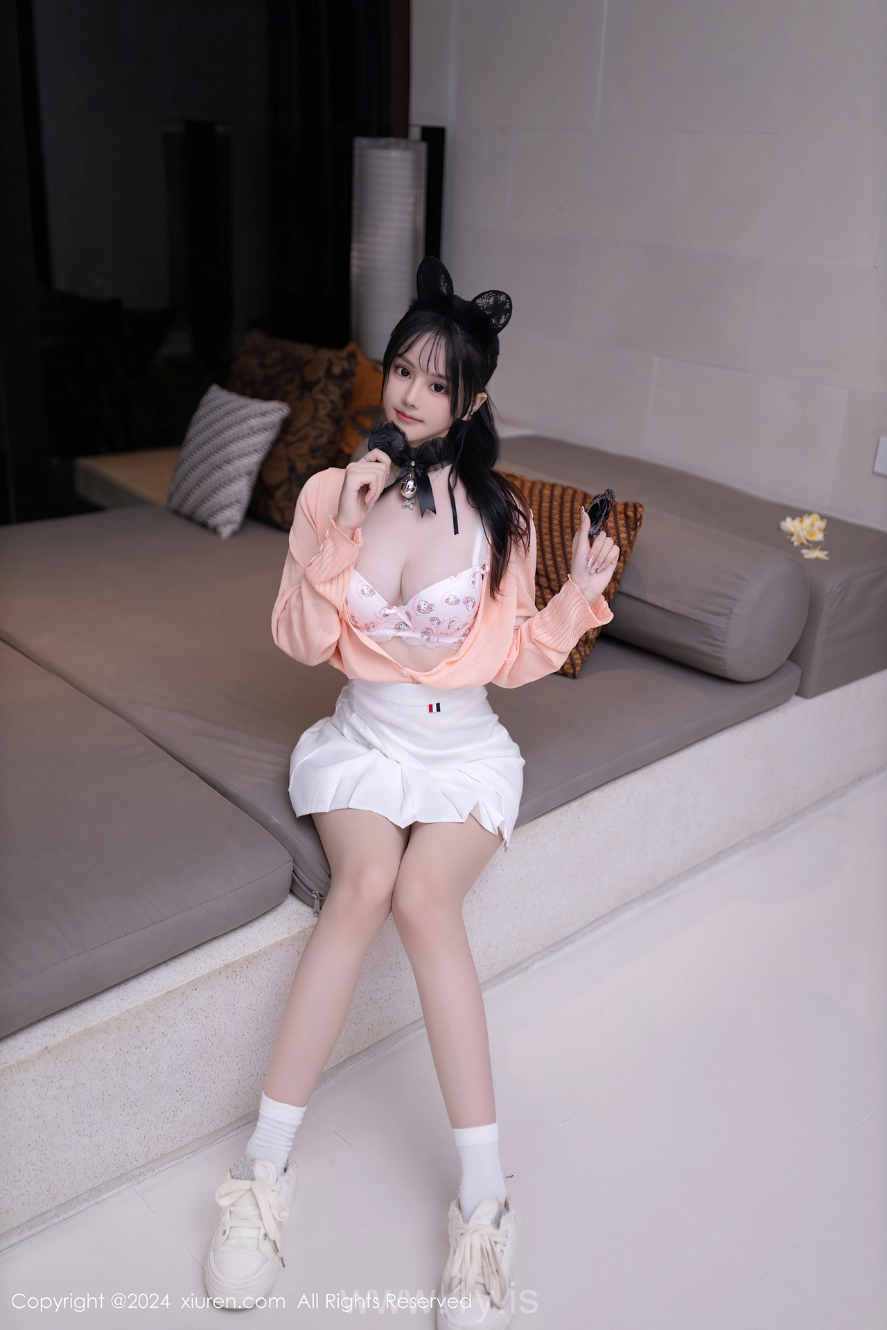 XIUREN(秀人网) No.8138 Delightful & Adorable Chinese Siren 幼幼