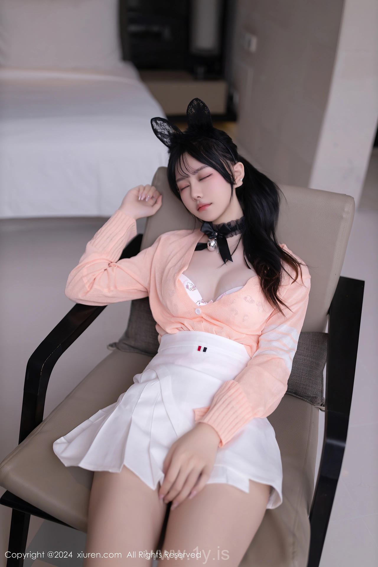 XIUREN(秀人网) No.8138 Delightful & Adorable Chinese Siren 幼幼