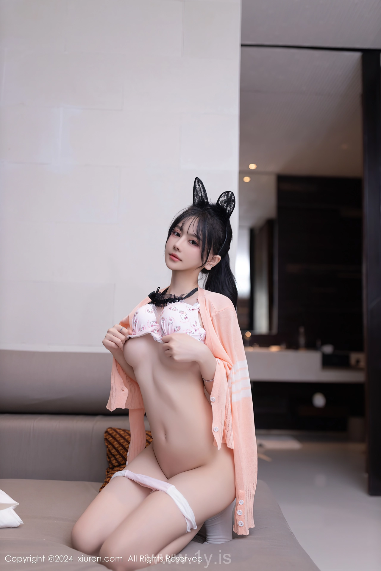 XIUREN(秀人网) No.8138 Delightful & Adorable Chinese Siren 幼幼