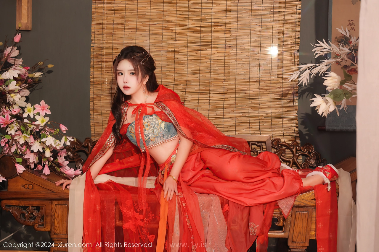 XIUREN(秀人网) No.8146 Angelic Chinese Cutie 小薯条nienie