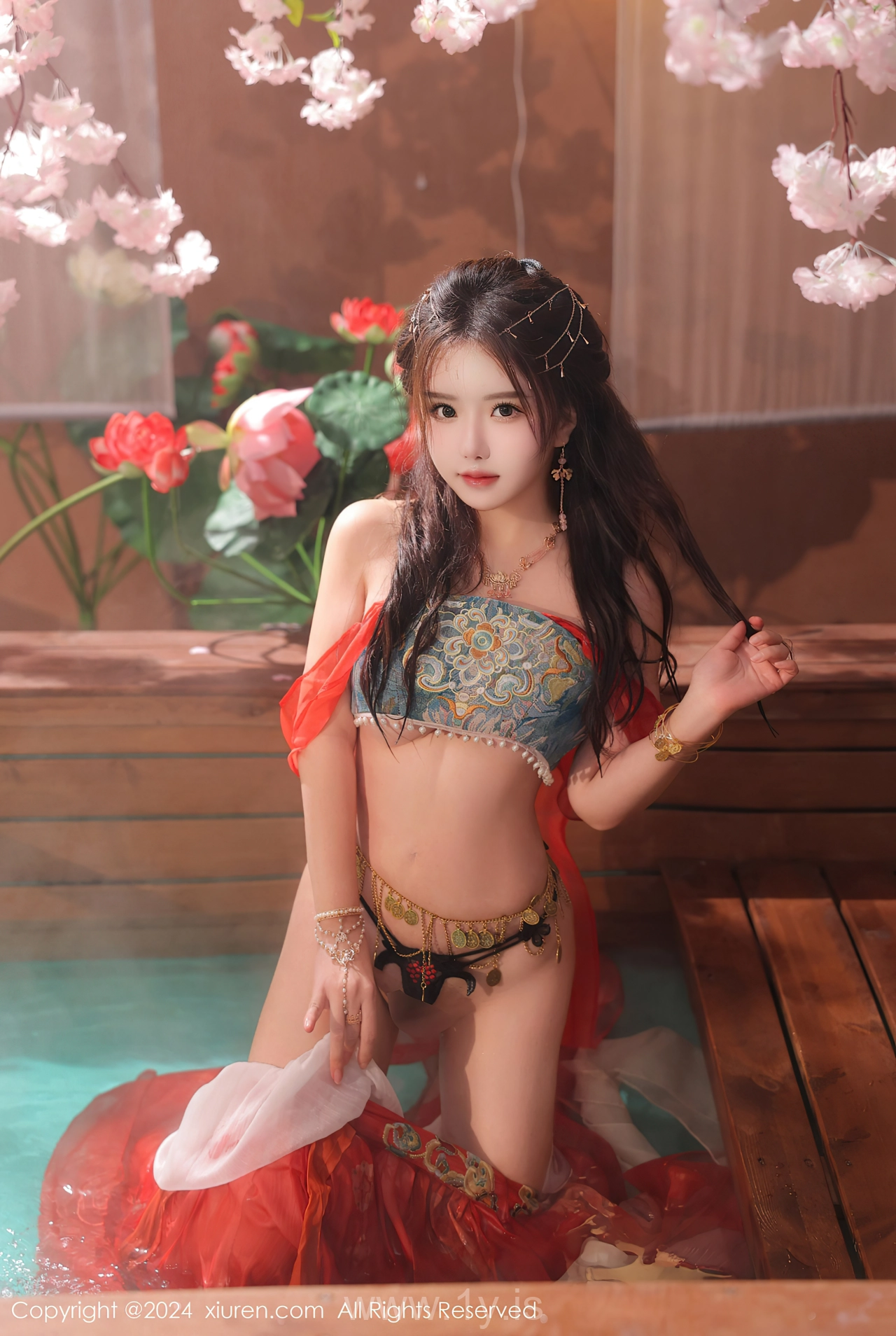 XIUREN(秀人网) No.8146 Angelic Chinese Cutie 小薯条nienie