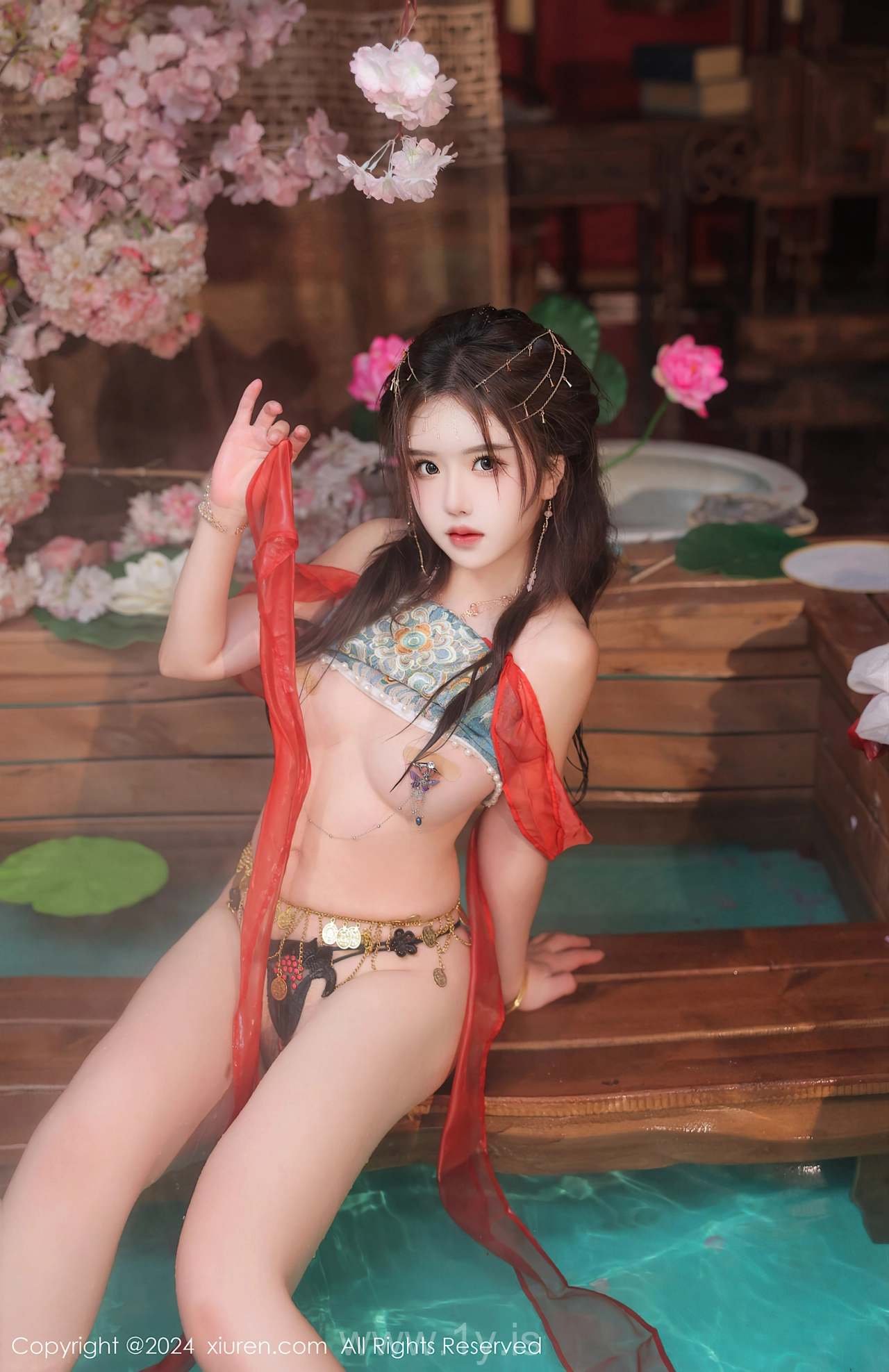 XIUREN(秀人网) No.8146 Angelic Chinese Cutie 小薯条nienie