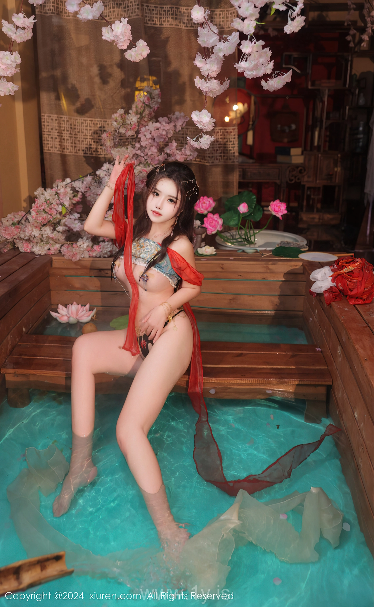 XIUREN(秀人网) No.8146 Angelic Chinese Cutie 小薯条nienie