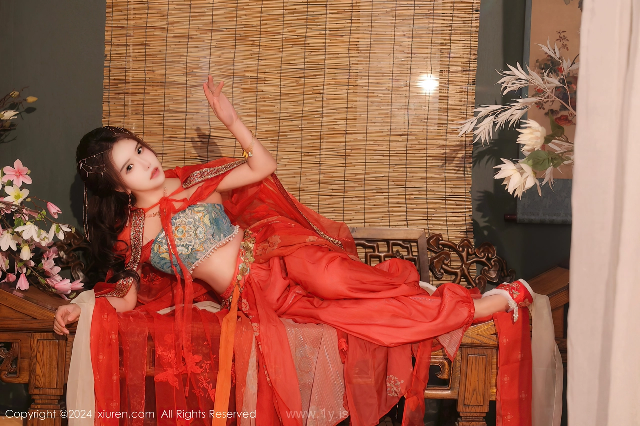 XIUREN(秀人网) No.8146 Angelic Chinese Cutie 小薯条nienie