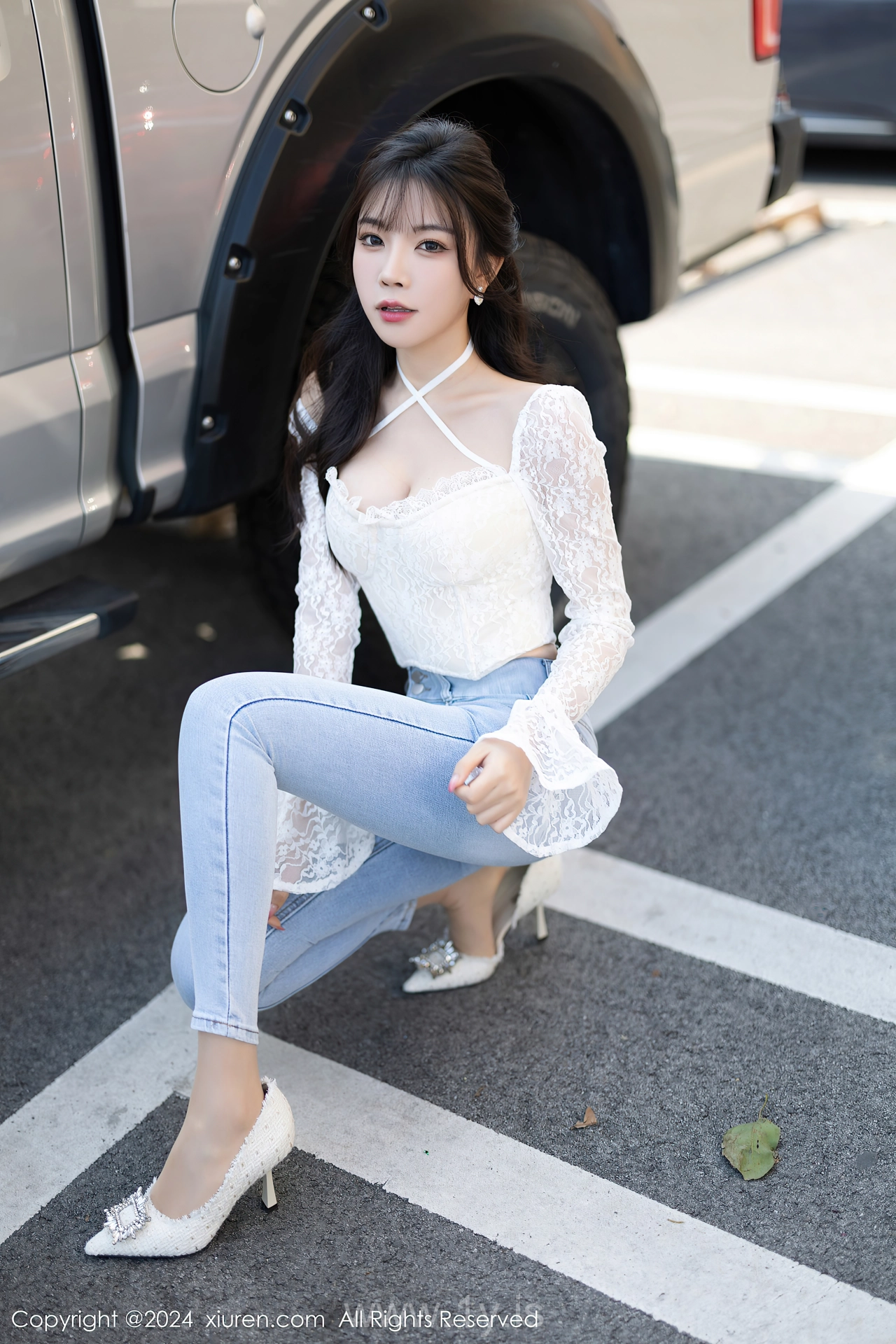 XIUREN(秀人网) No.8147 Good-looking & Charismatic Asian Jade 徐莉芝Booty