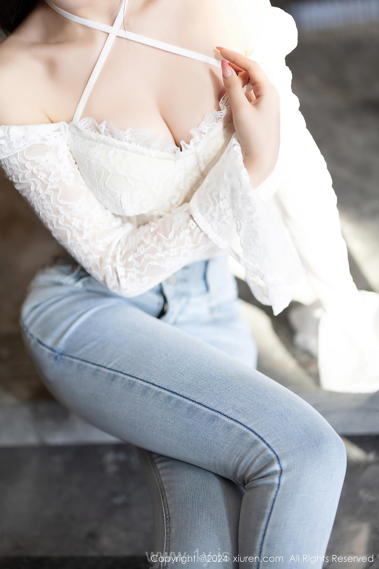 XIUREN(秀人网) No.8147 Good-looking & Charismatic Asian Jade 徐莉芝Booty