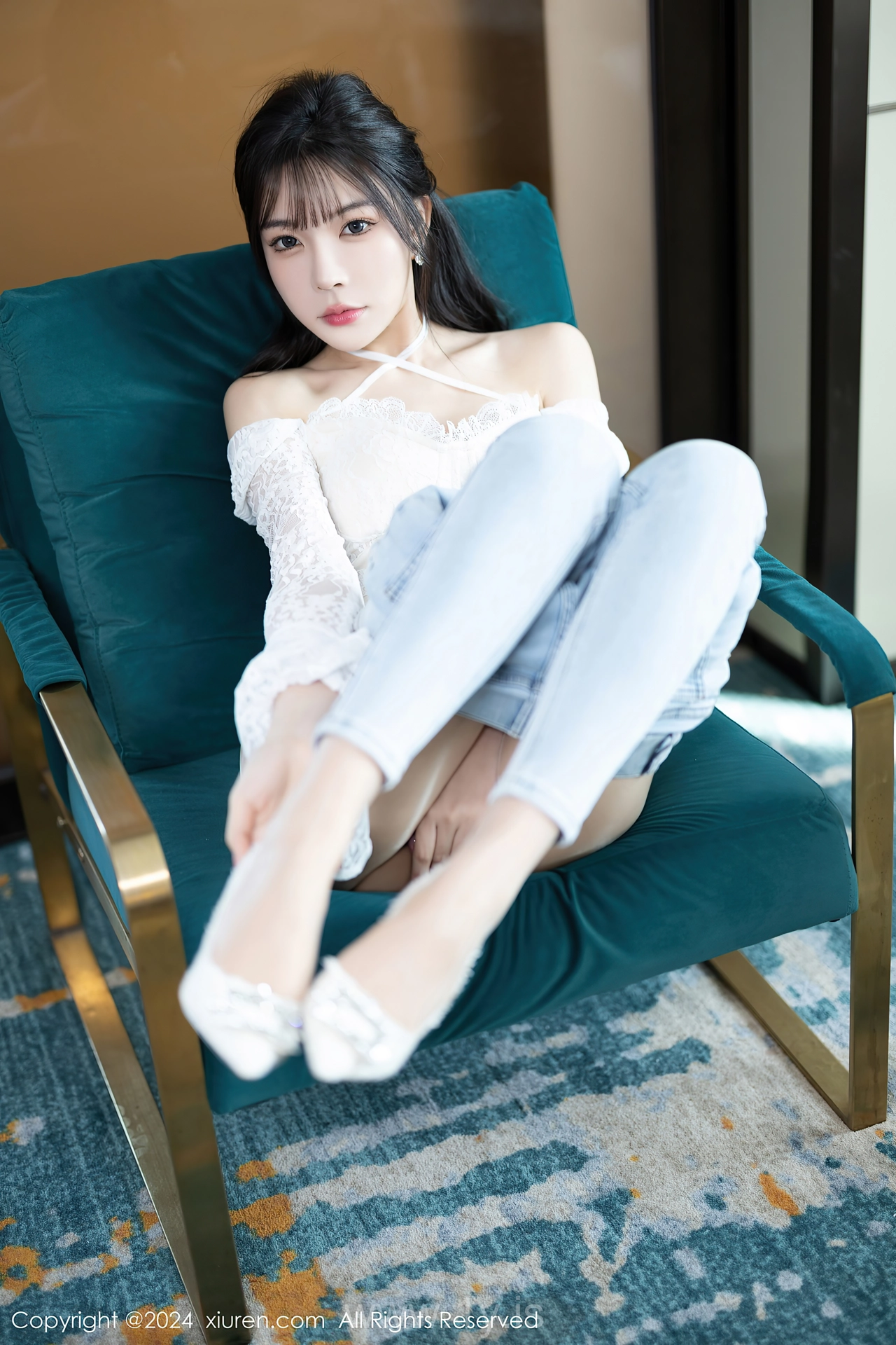 XIUREN(秀人网) No.8147 Good-looking & Charismatic Asian Jade 徐莉芝Booty