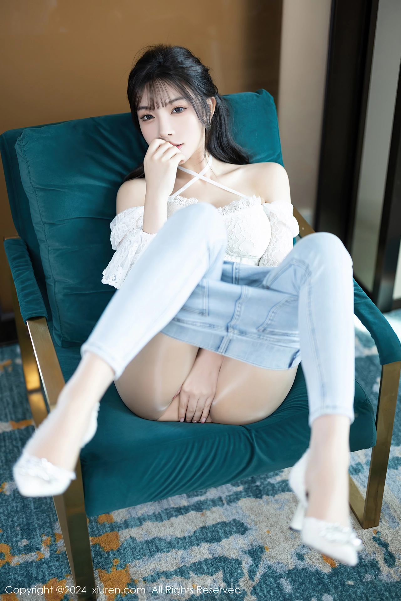 XIUREN(秀人网) No.8147 Good-looking & Charismatic Asian Jade 徐莉芝Booty