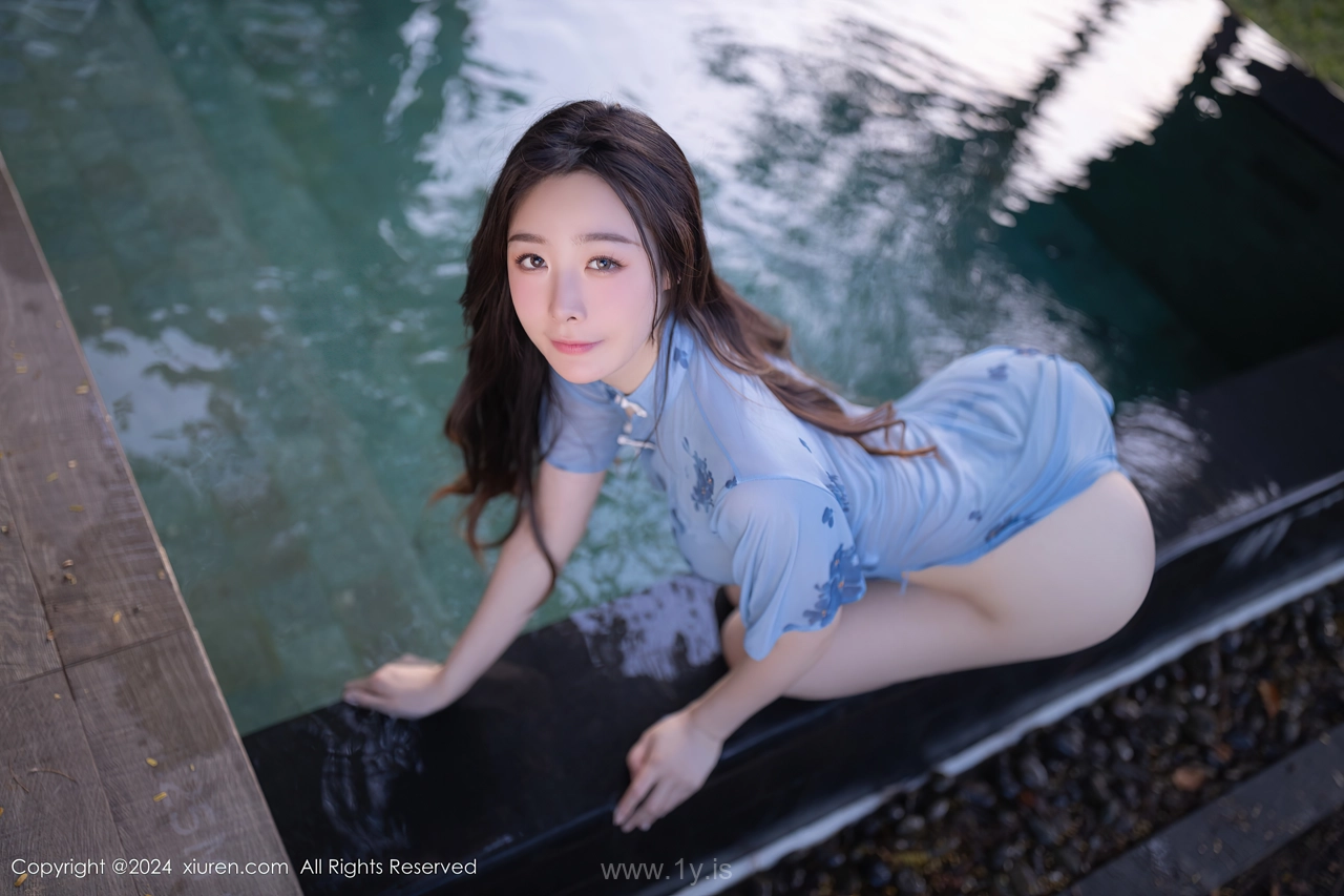 XIUREN(秀人网) No.8157 Dazzling & Lively Asian Fox 小逗逗