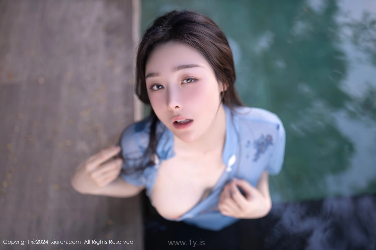 XIUREN(秀人网) No.8157 Dazzling & Lively Asian Fox 小逗逗