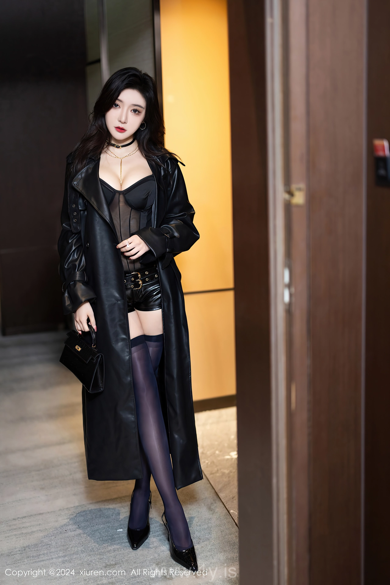 XIUREN(秀人网) No.8158 Elegant & Hot Asian Women 王馨瑶yanni