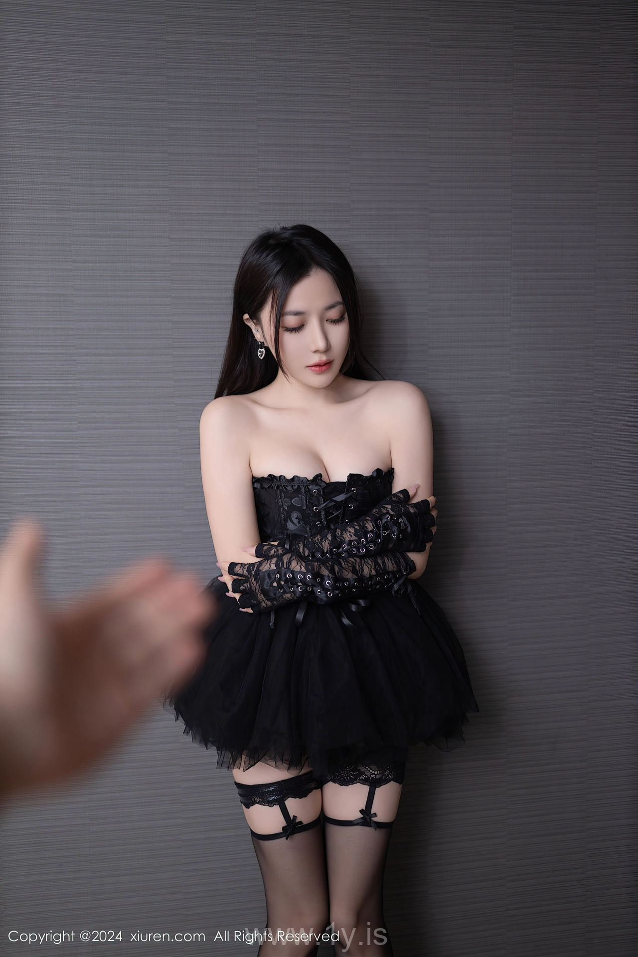 XIUREN(秀人网) No.8166 Vivacious & Innocent Asian Nymph 鱼子酱Fish