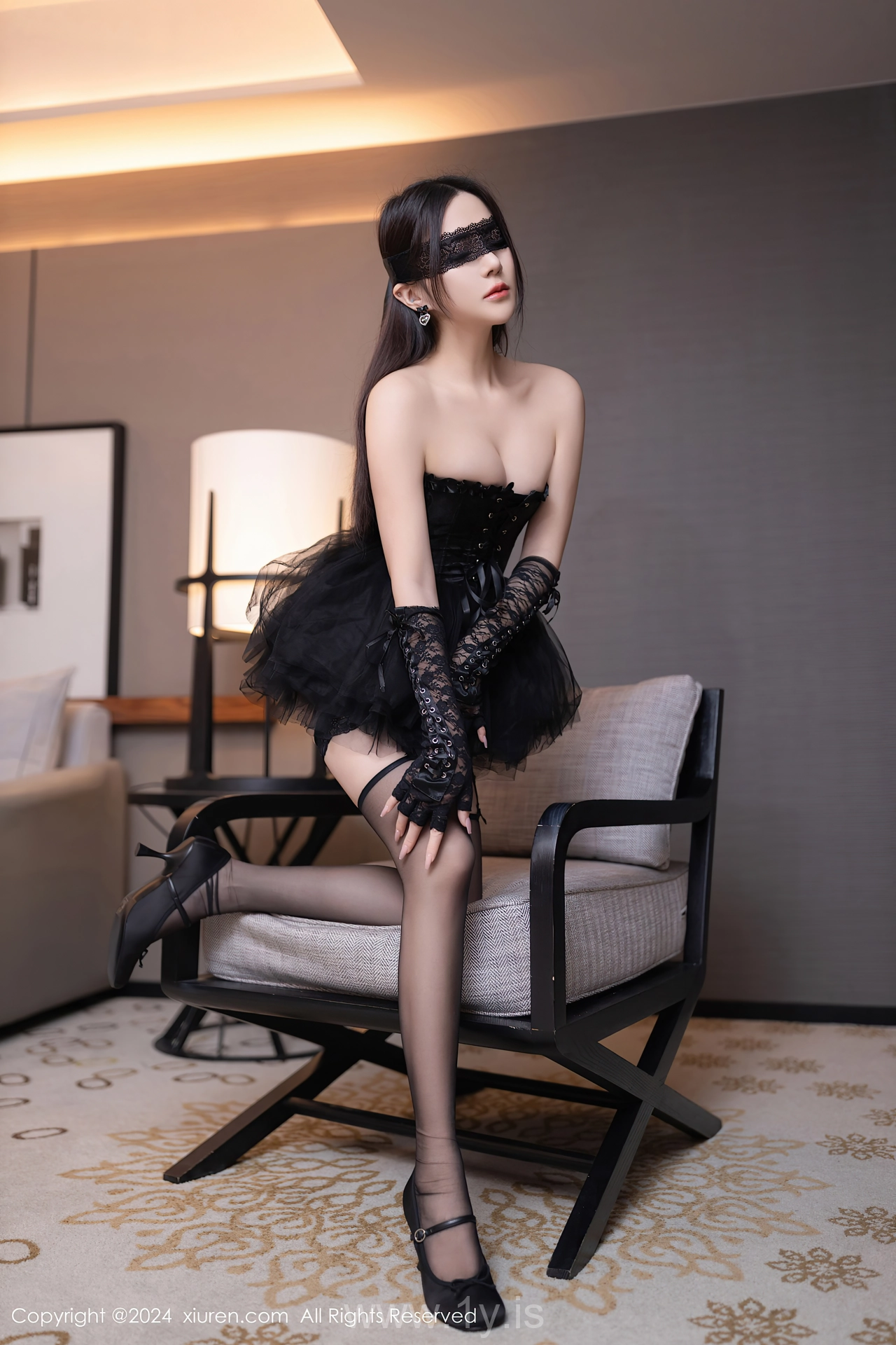 XIUREN(秀人网) No.8166 Vivacious & Innocent Asian Nymph 鱼子酱Fish