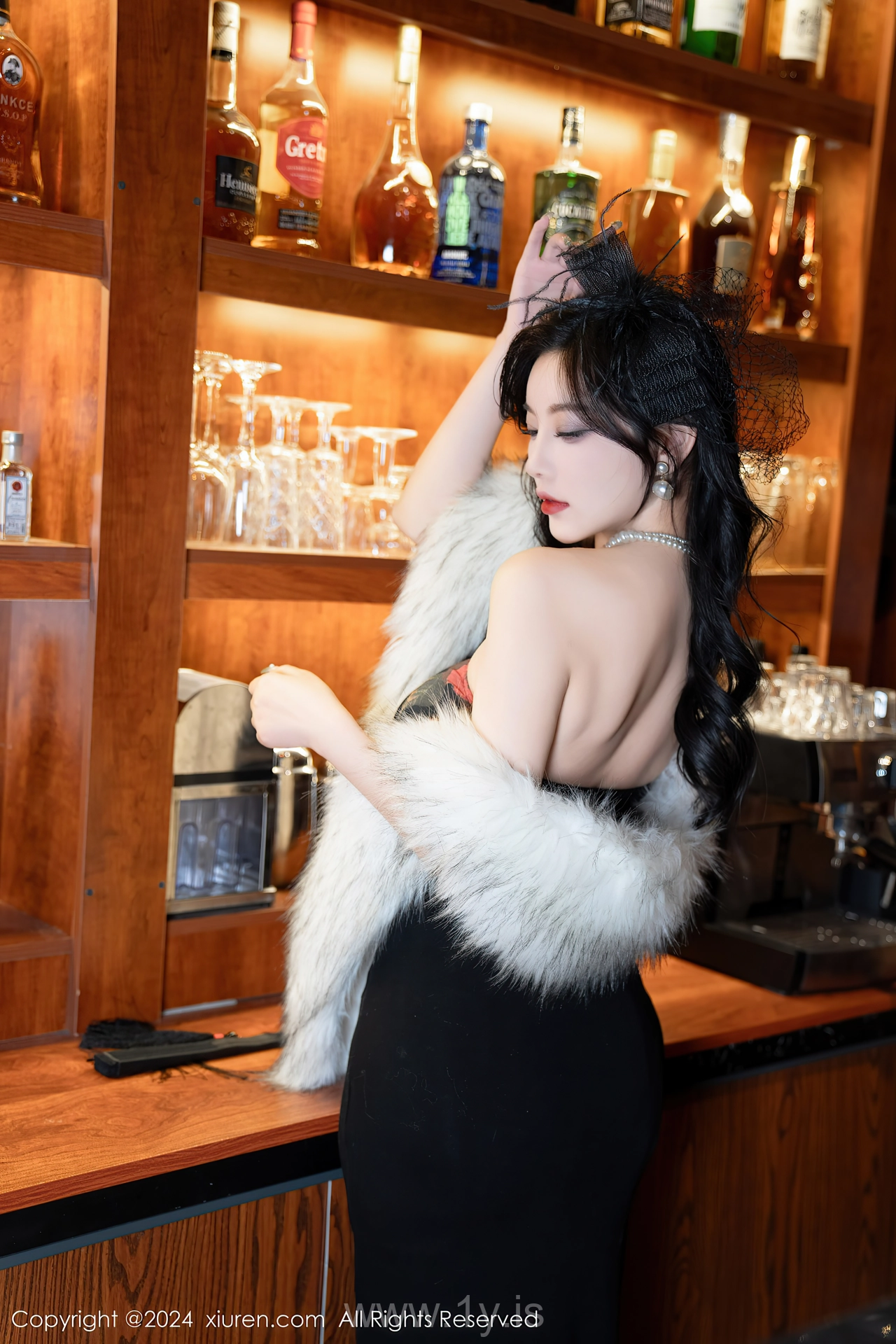 XIUREN(秀人网) No.8169 Beautiful & Dazzling Asian Temptress 杨晨晨Yome