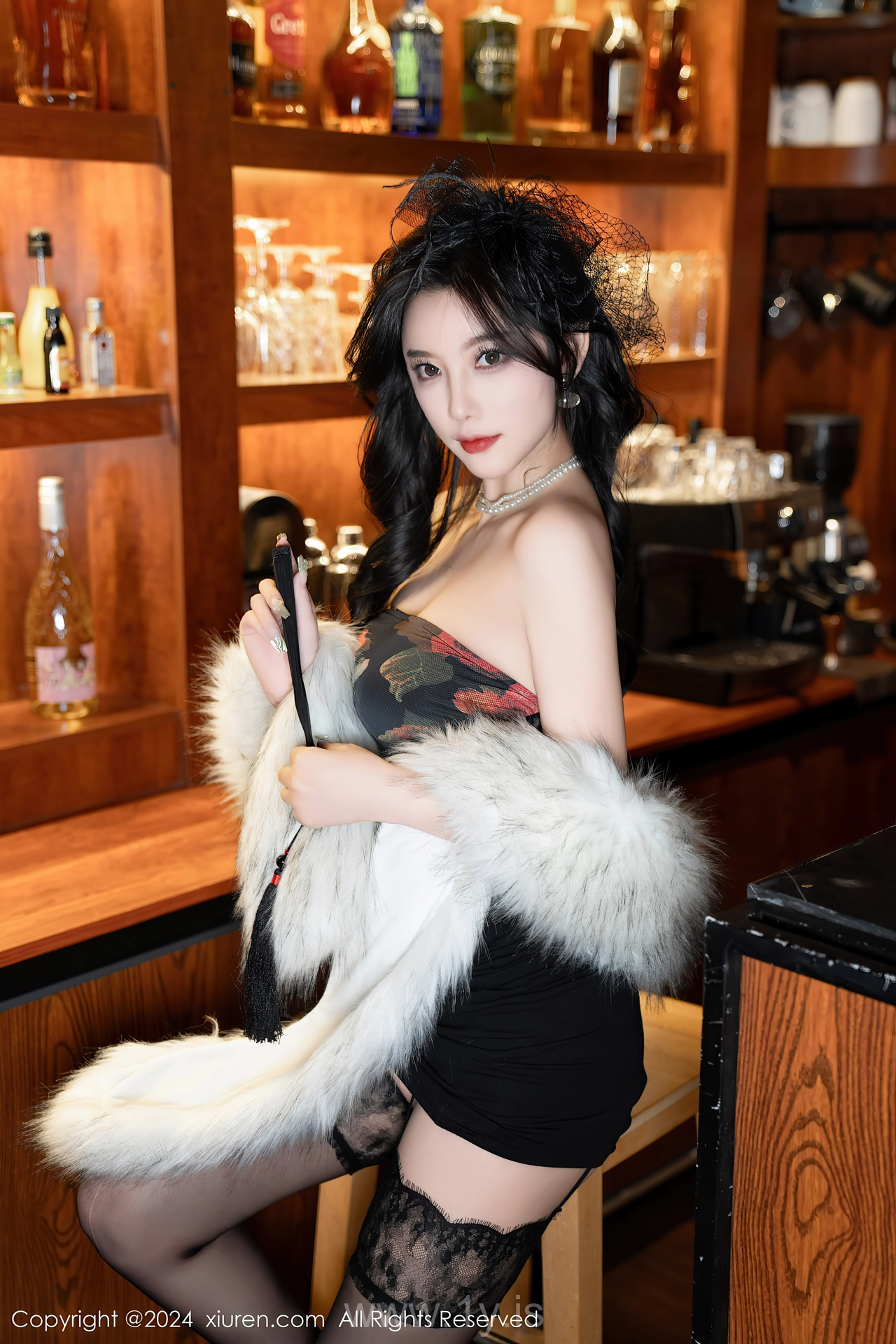 XIUREN(秀人网) No.8169 Beautiful & Dazzling Asian Temptress 杨晨晨Yome