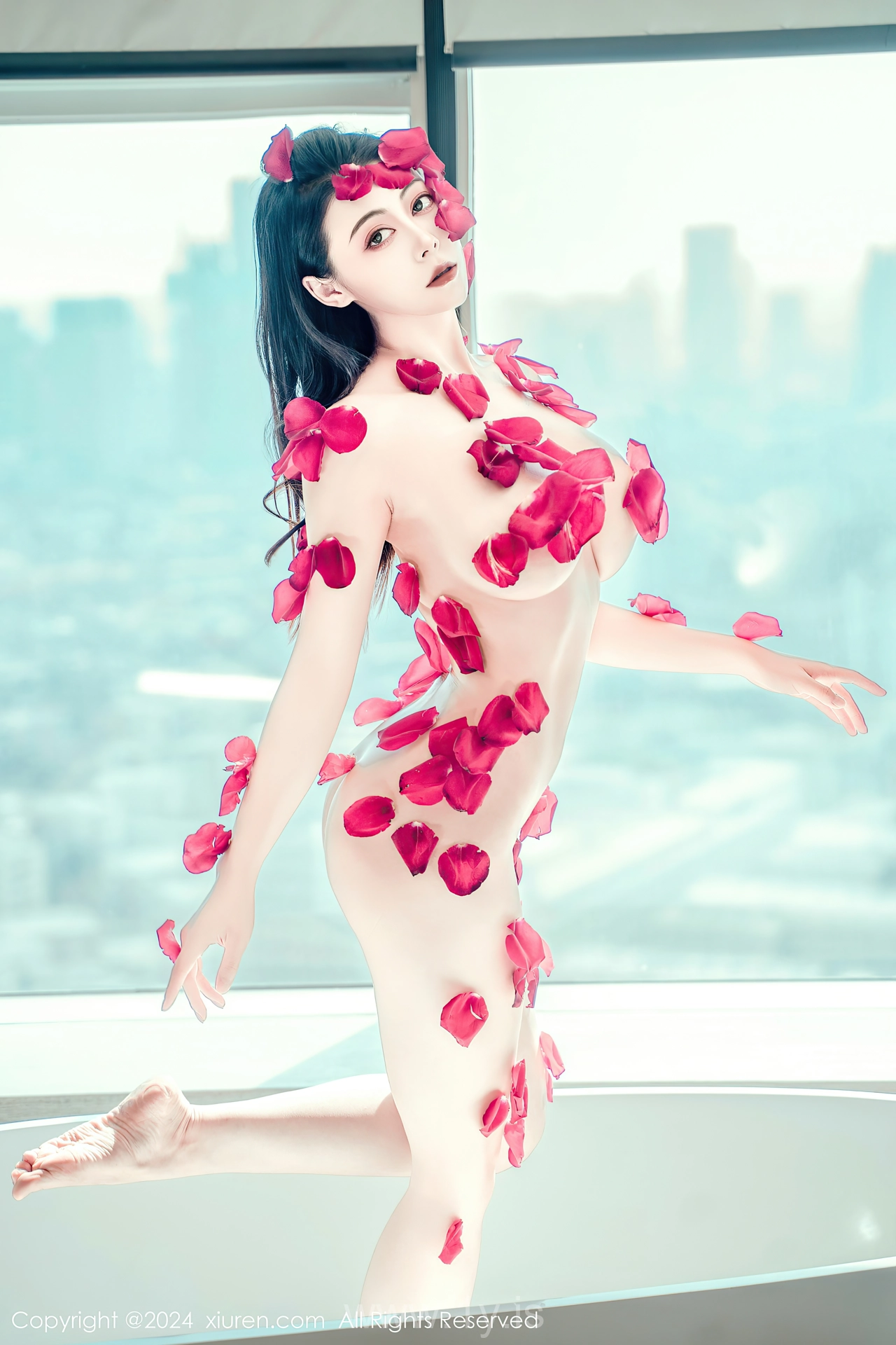 XIUREN(秀人网) No.8175 Appealing & Lovely Asian Enchantress 瑜伽喵