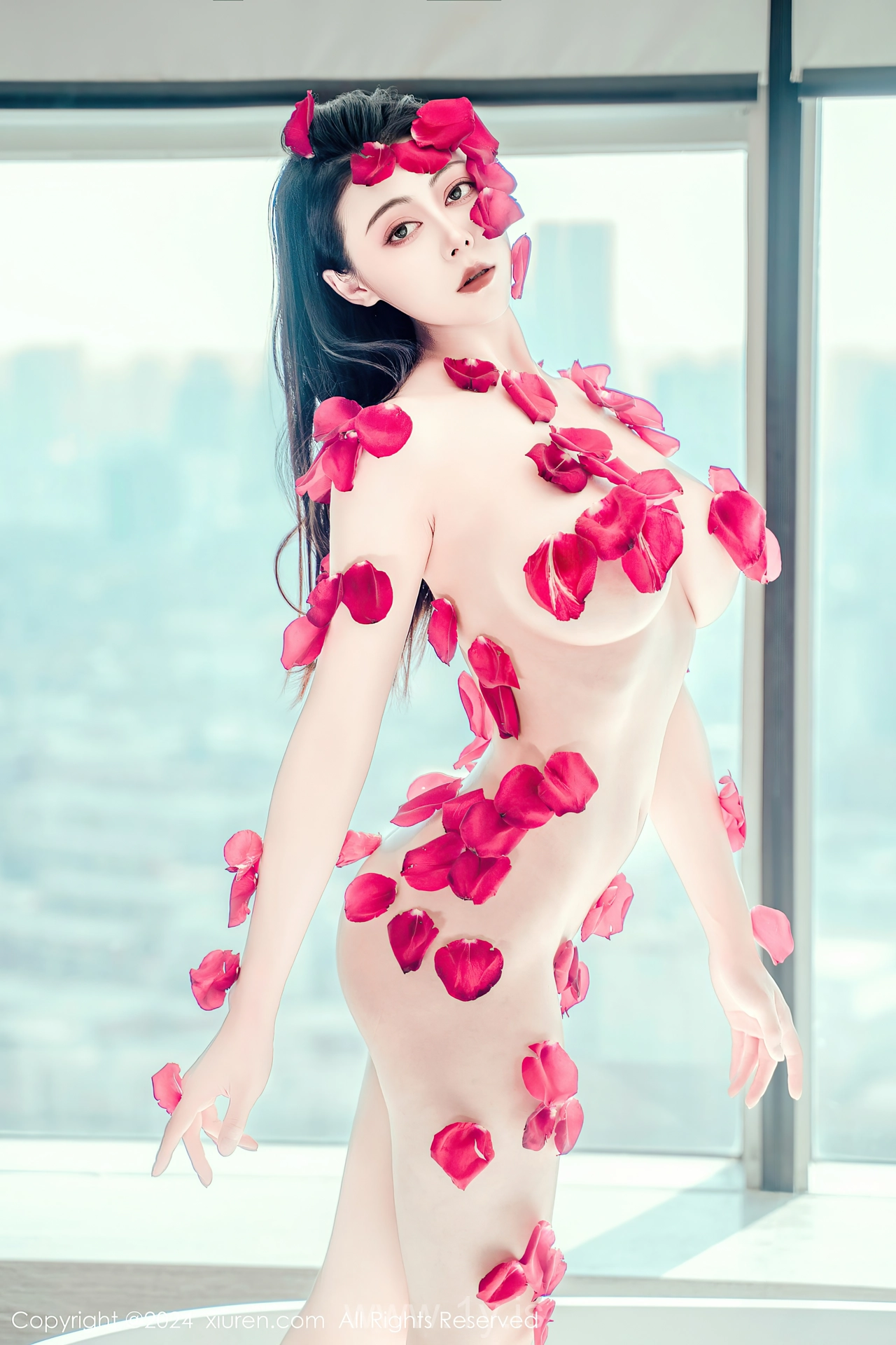 XIUREN(秀人网) No.8175 Appealing & Lovely Asian Enchantress 瑜伽喵