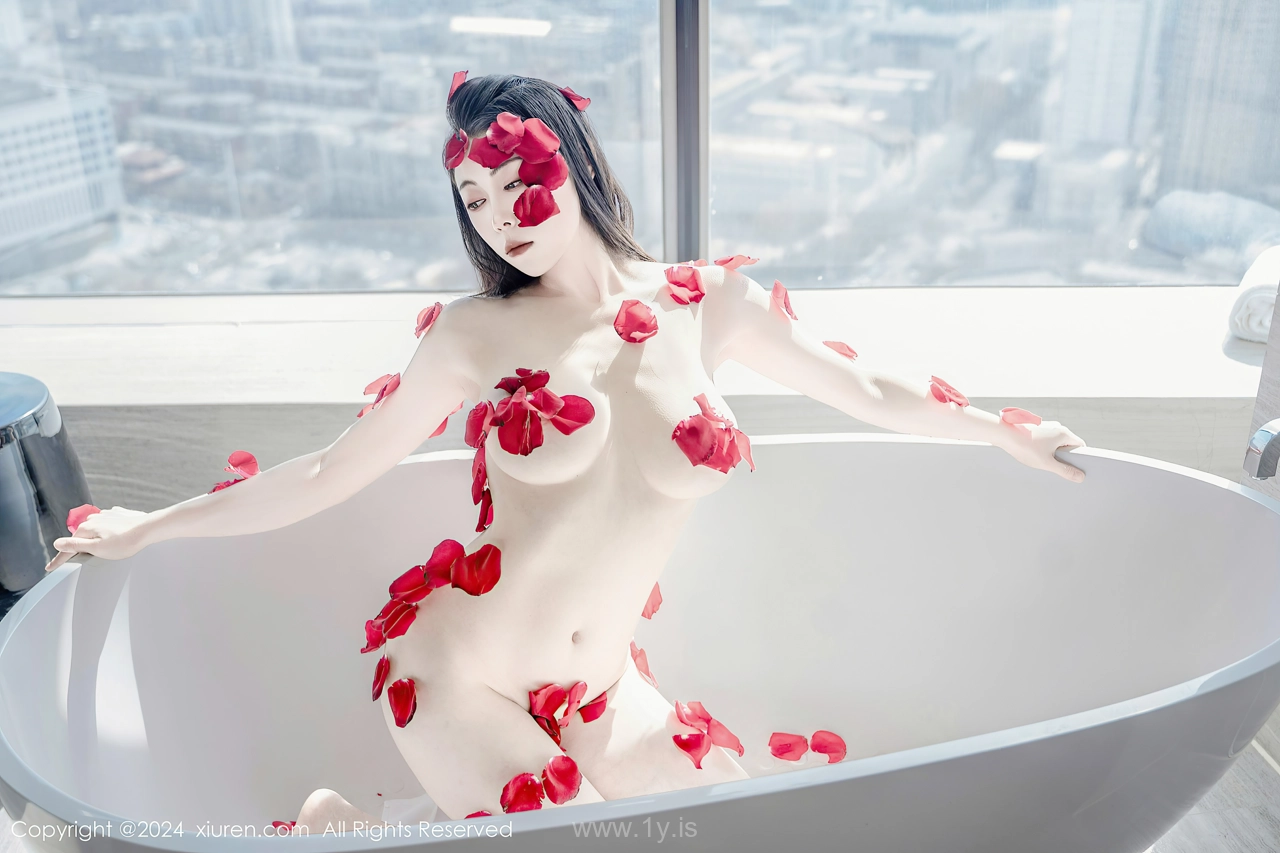 XIUREN(秀人网) No.8175 Appealing & Lovely Asian Enchantress 瑜伽喵