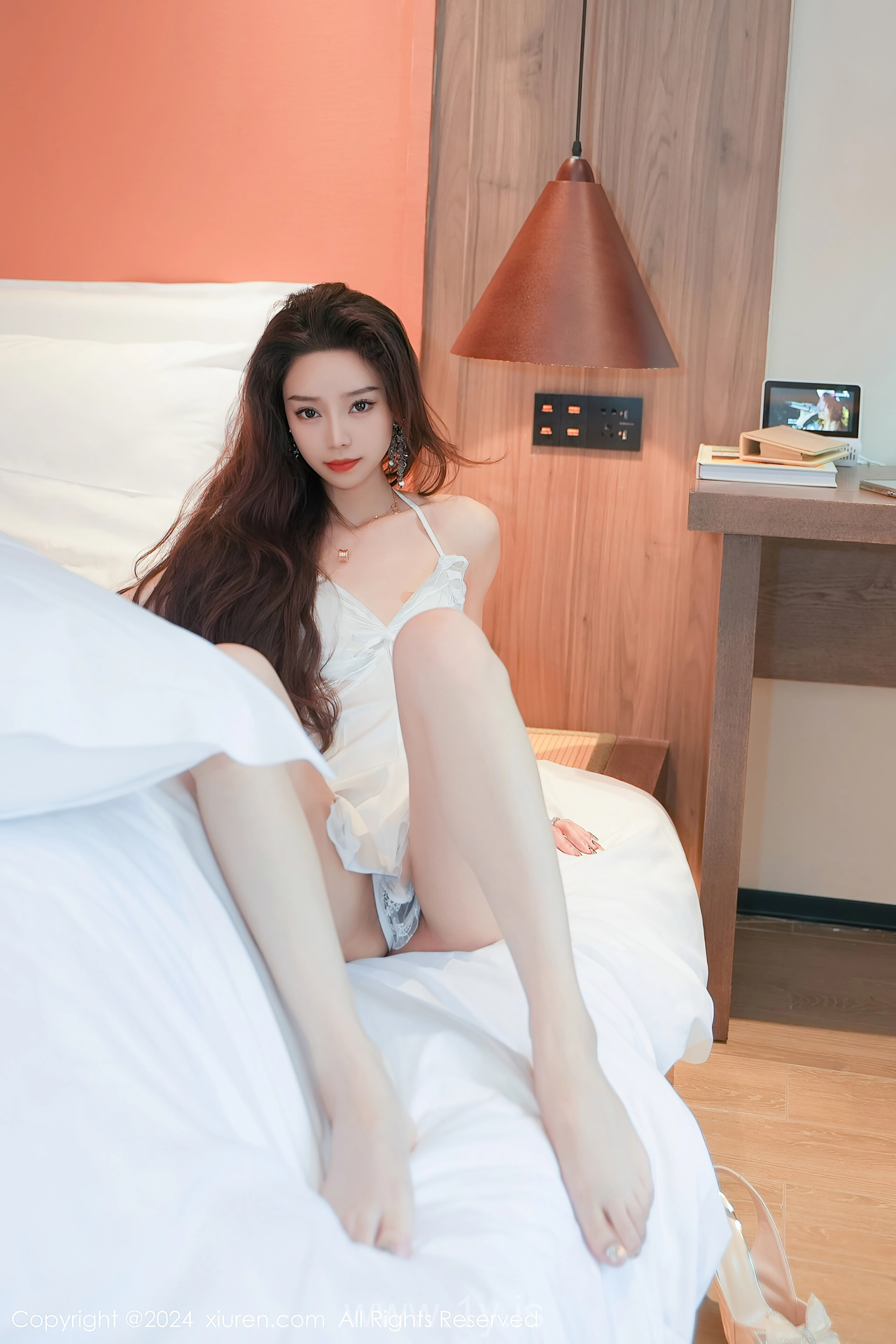 XIUREN(秀人网) No.8176 Adorable & Fancy Chinese Beauty 苏曼兮