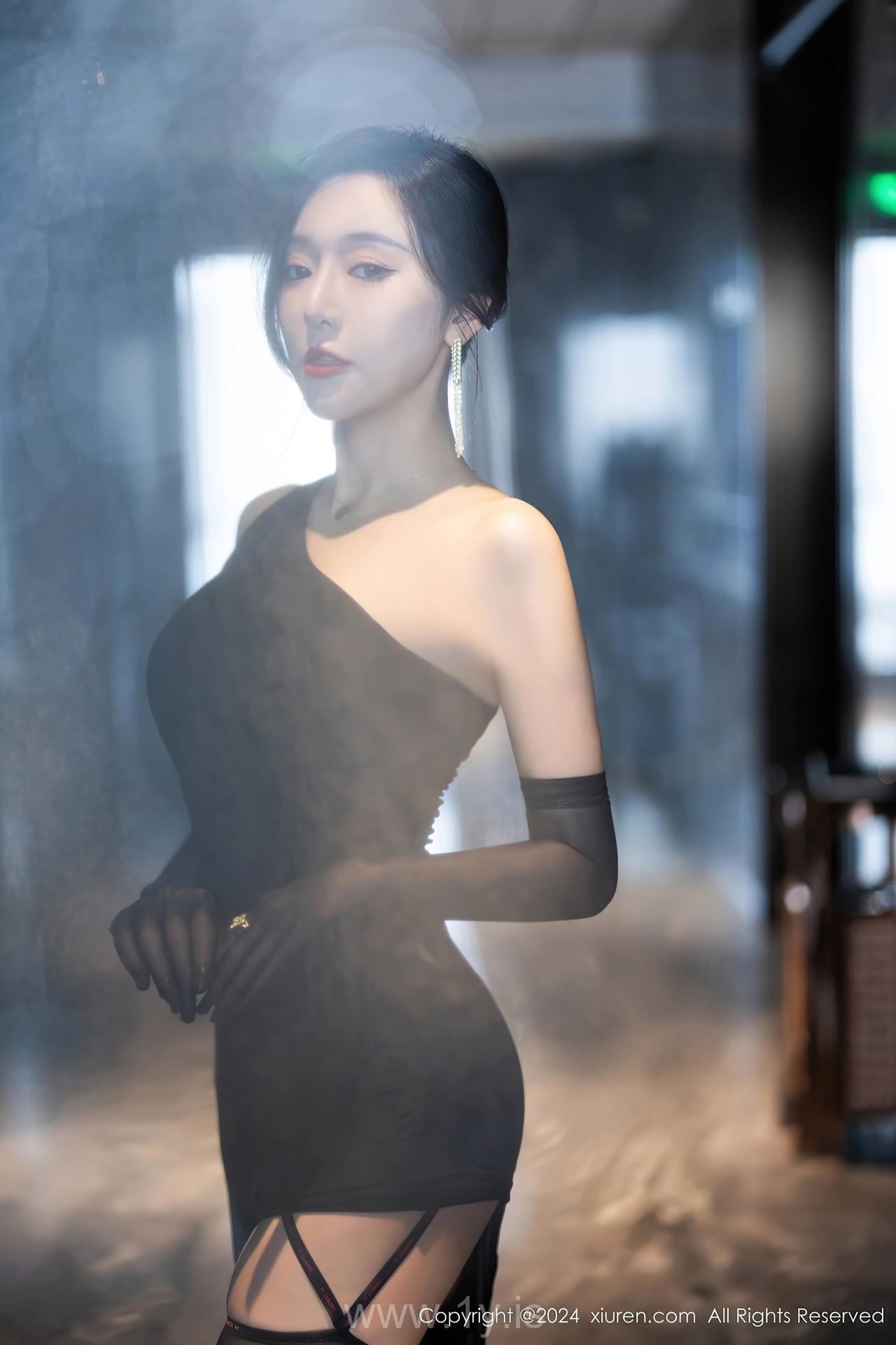 XIUREN(秀人网) No.8194 Exquisite & Trendy Asian Vixen 王馨瑶yanni