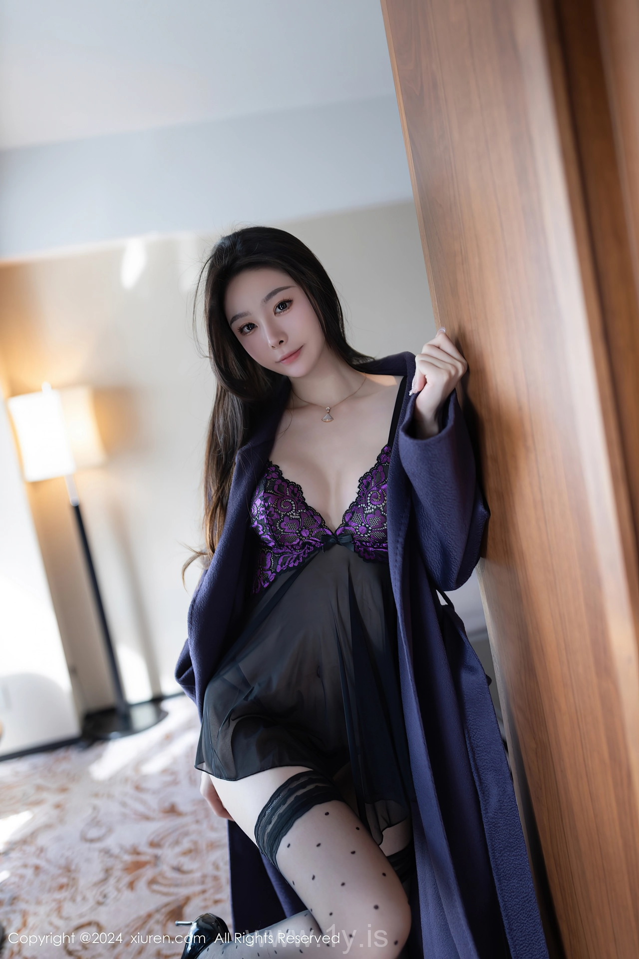 XIUREN(秀人网) No.8195 Nice-looking & Delicate Asian Starlet 小逗逗