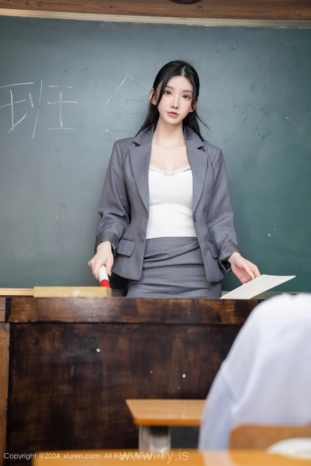 XIUREN(秀人网) No.8204 Flawless Chinese Girl 周于希Sally