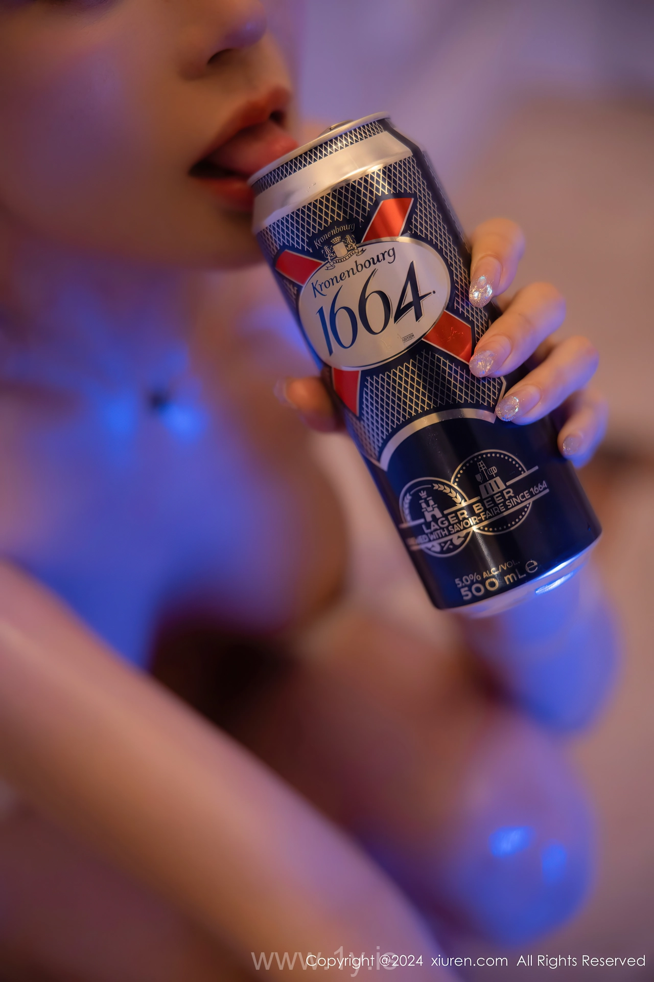 XIUREN(秀人网) No.8210 Alluring & Sophisticated Asian Model 林幼一