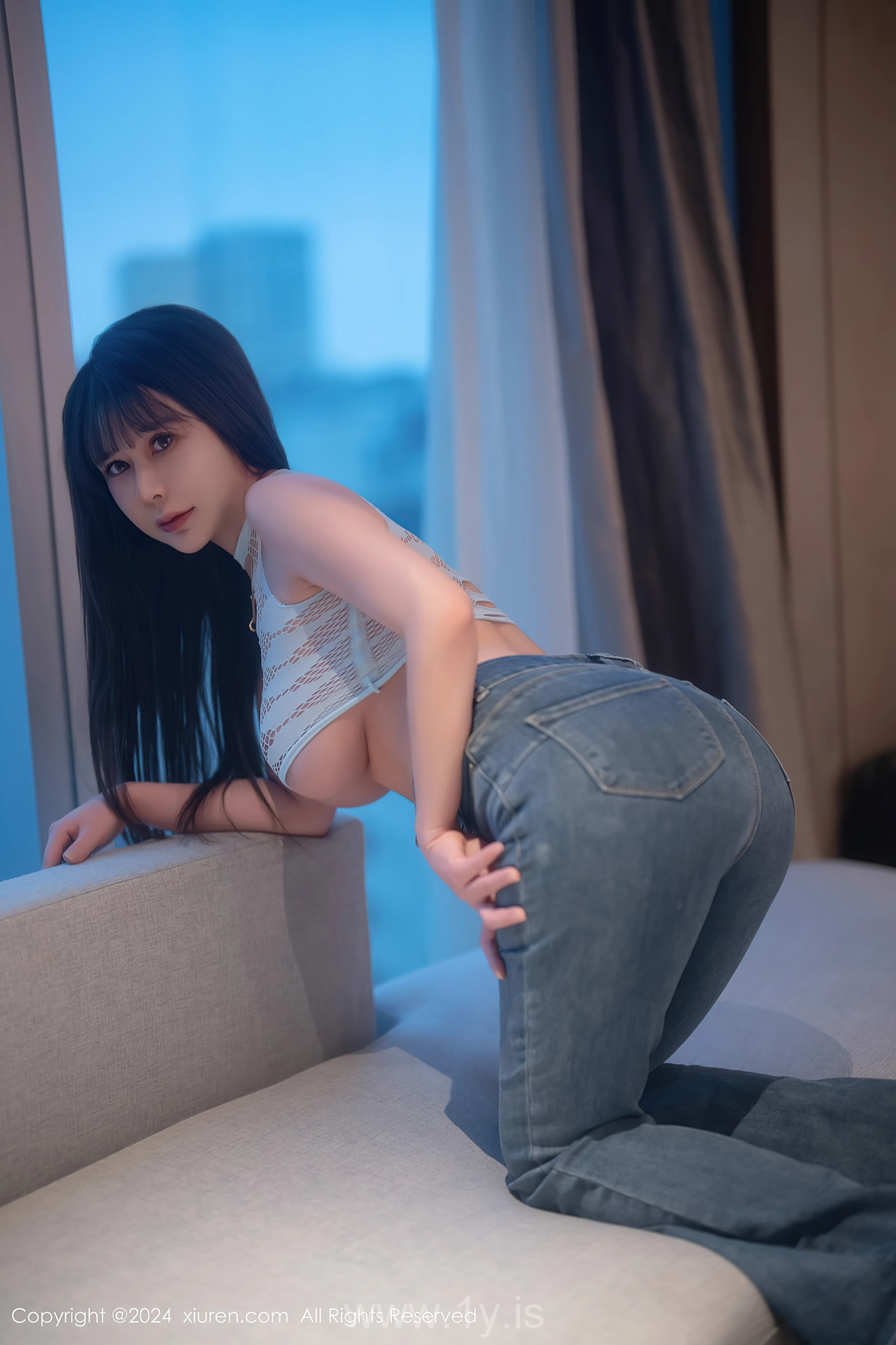 XIUREN(秀人网) No.8213 Dazzling & Elegant Asian Fox 苏可er