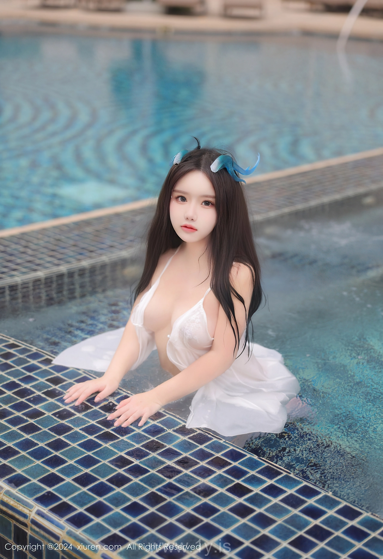 XIUREN(秀人网) No.8218 Well-developed & Gorgeous Asian Homebody Girl 小薯条nienie