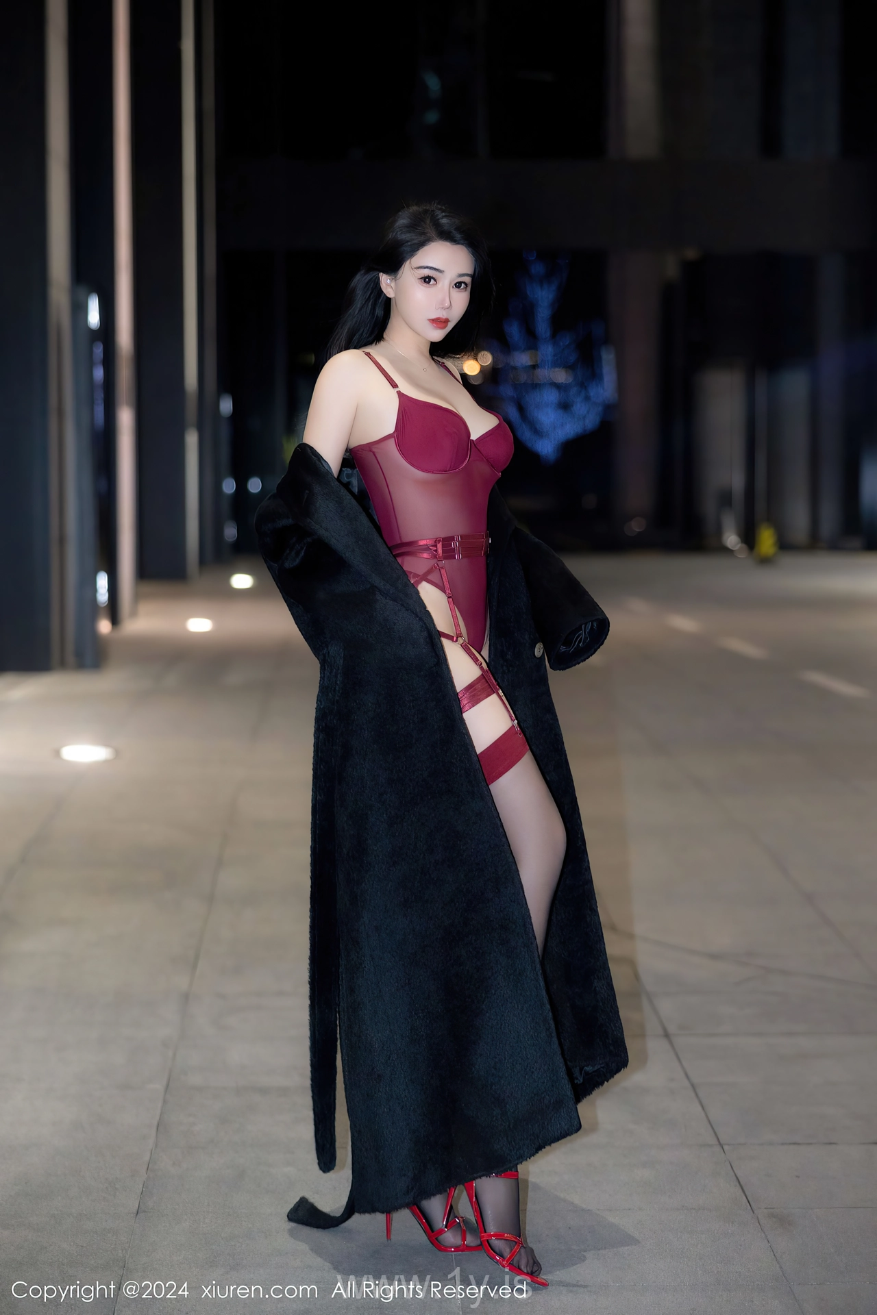 XIUREN(秀人网) No.8221 Fair Chinese Mature Princess 李若汐