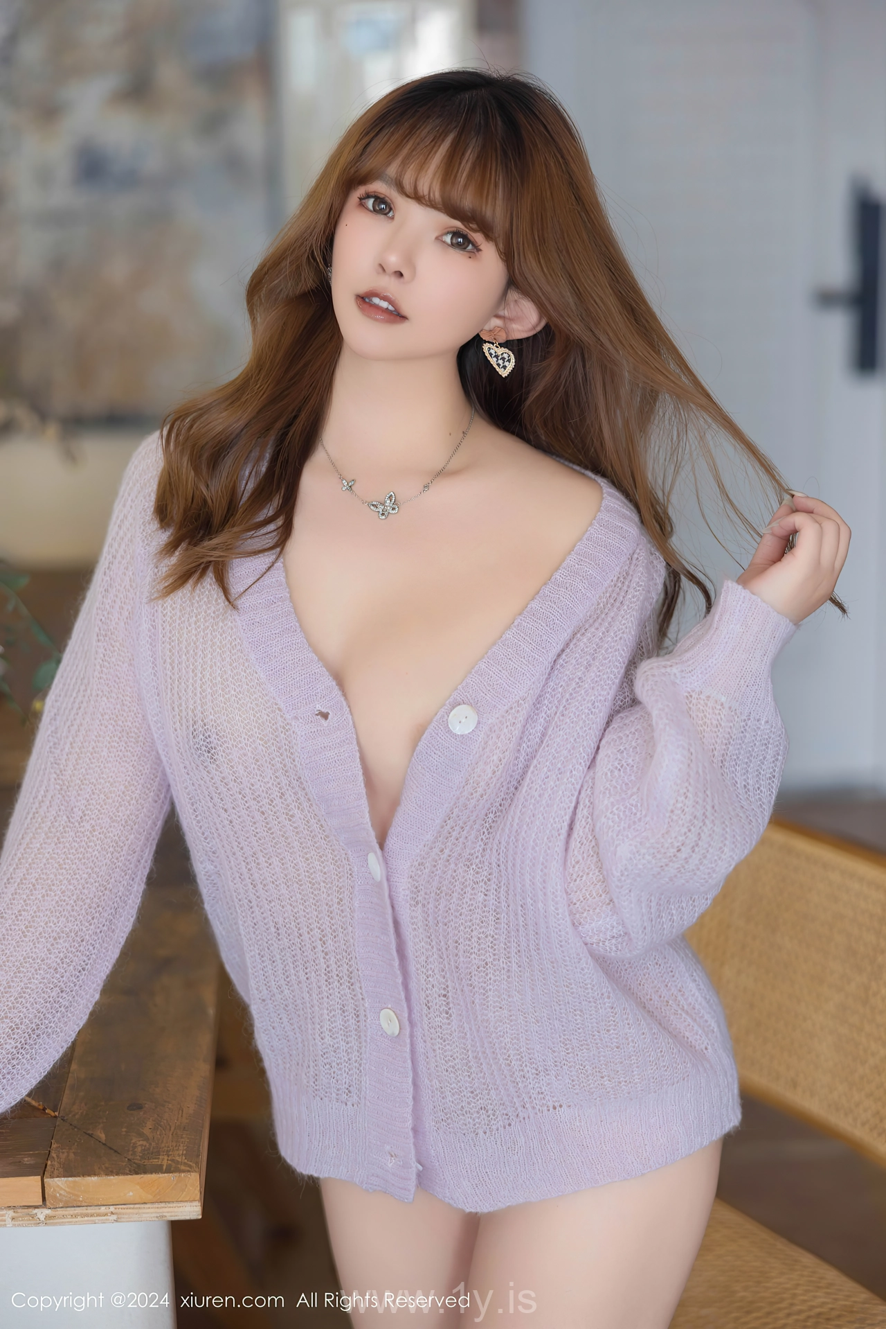 XIUREN(秀人网) No.8228 Mesmerizing & Nice-looking Asian Maiden 张思允Nice