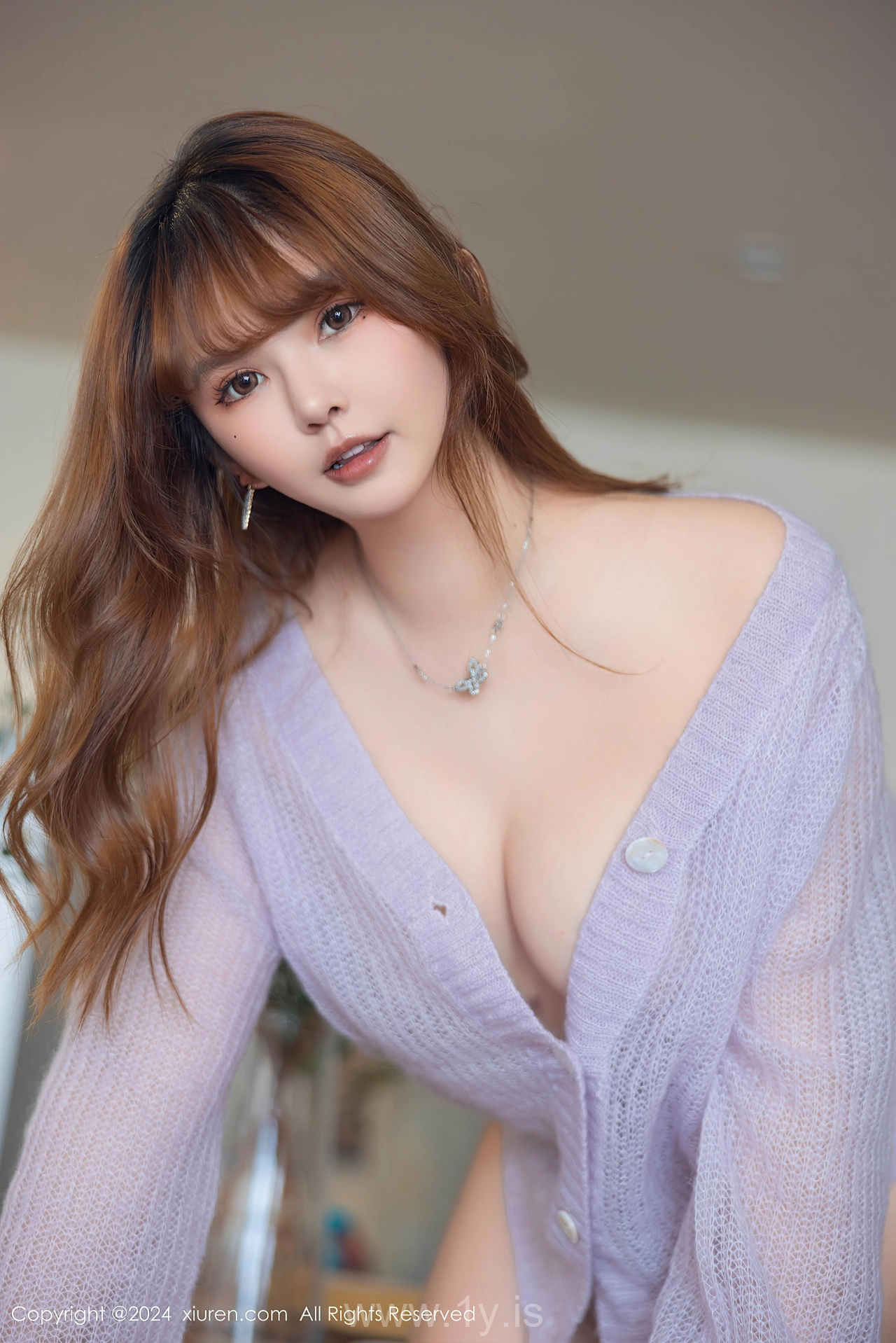 XIUREN(秀人网) No.8228 Mesmerizing & Nice-looking Asian Maiden 张思允Nice