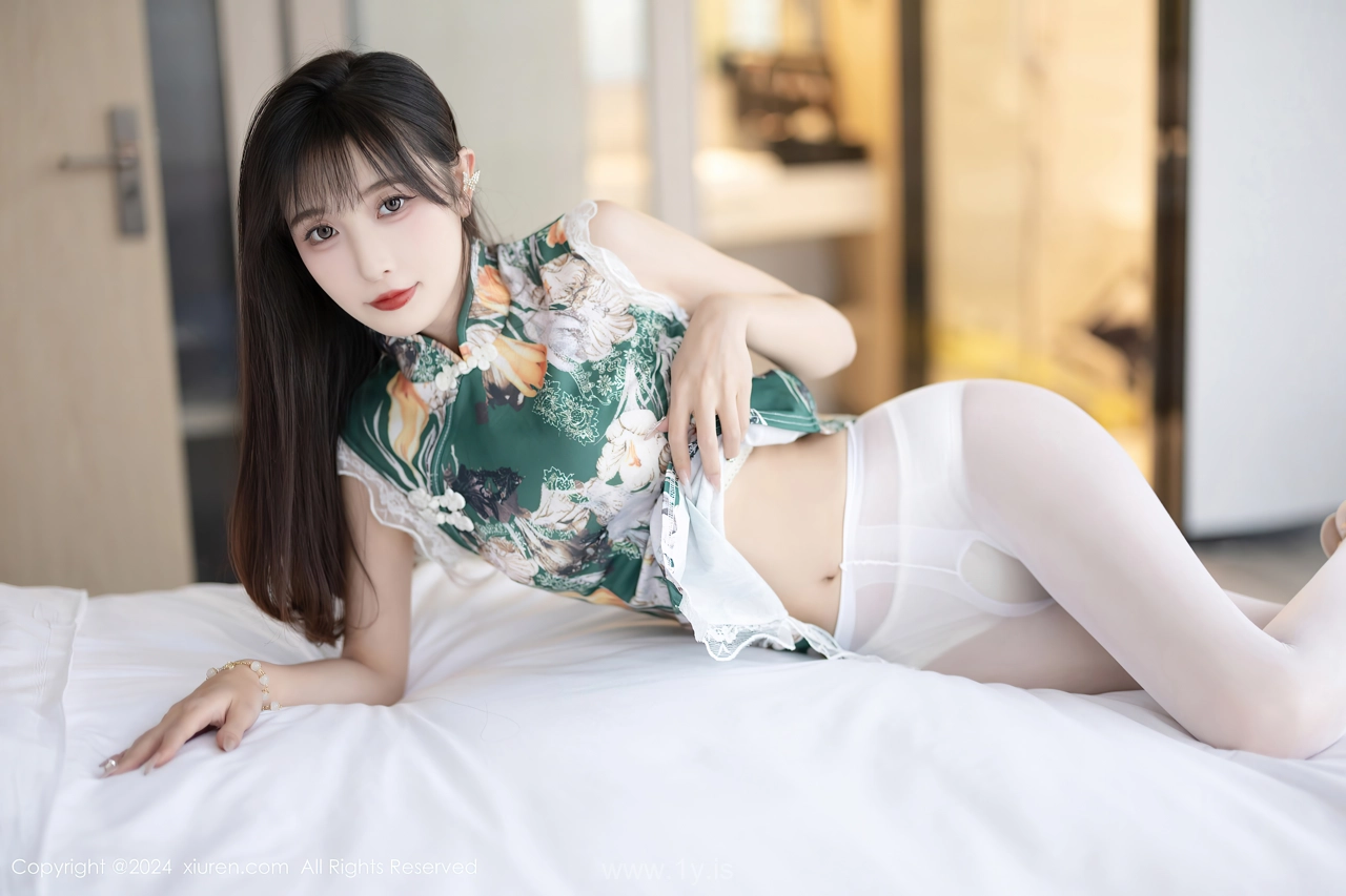 XIUREN(秀人网) No.8231 Bewitching & Pretty Chinese Cougar 林星阑