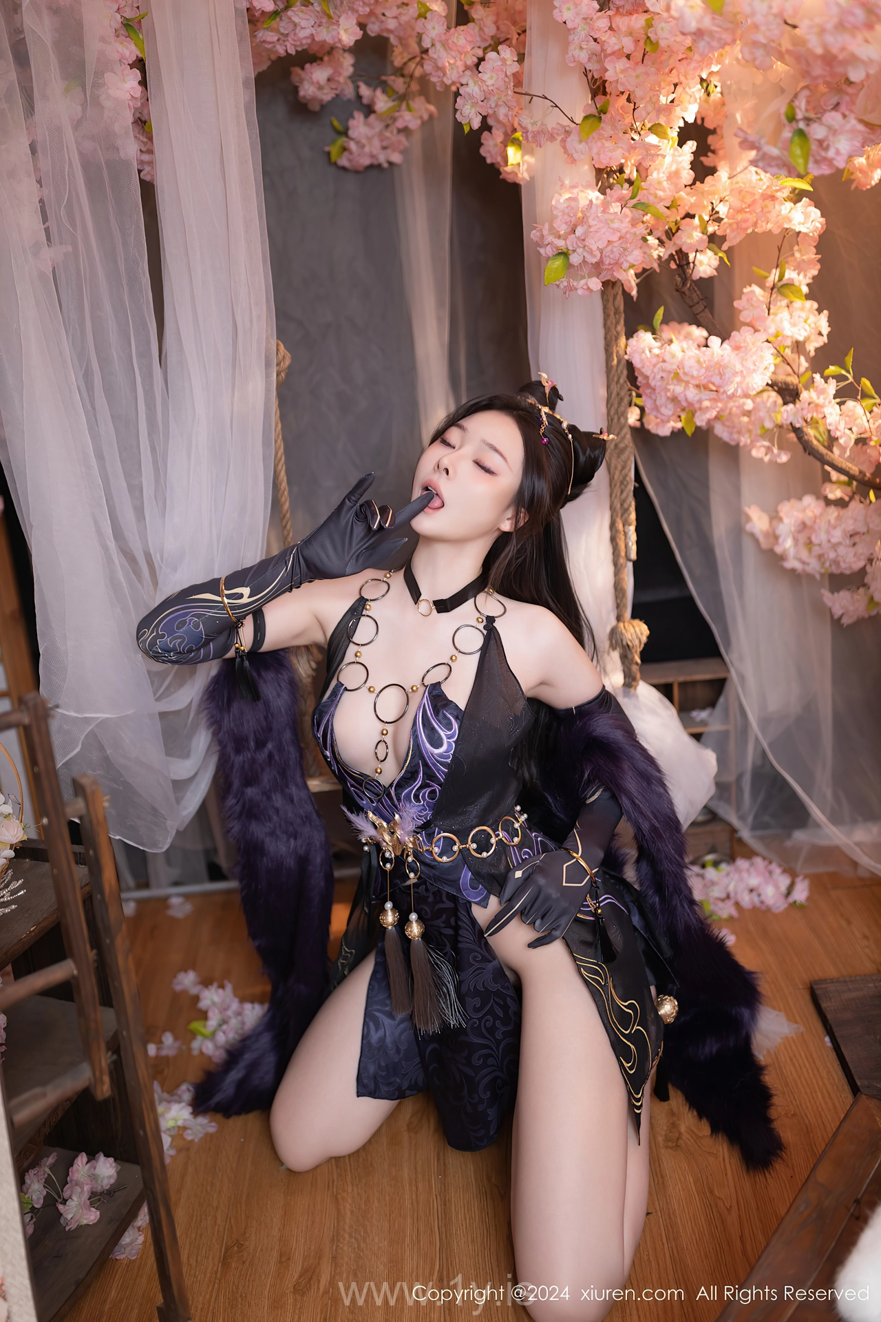 XIUREN(秀人网) No.8232 Radiant Chinese Beauty Queen 小逗逗